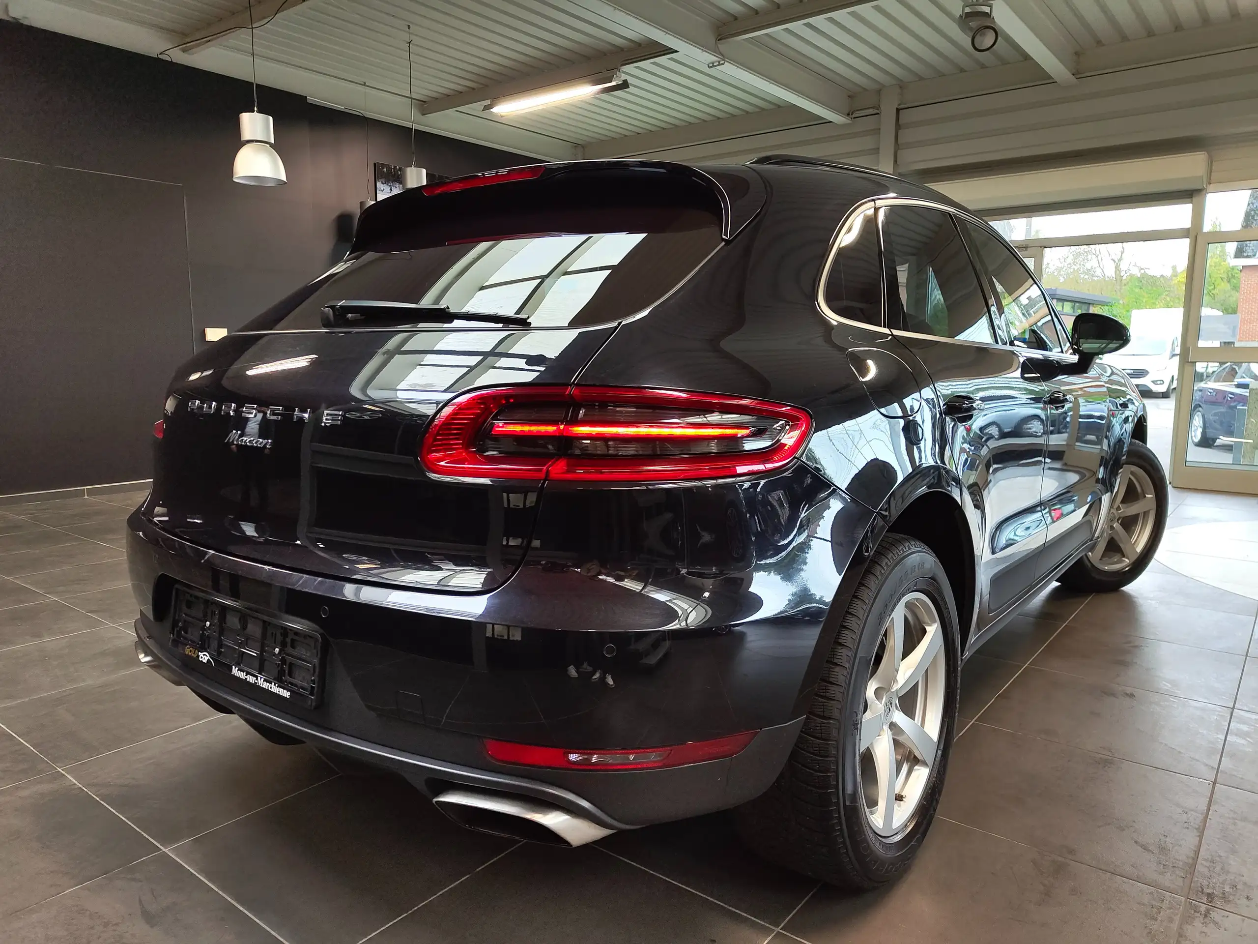 Porsche - Macan