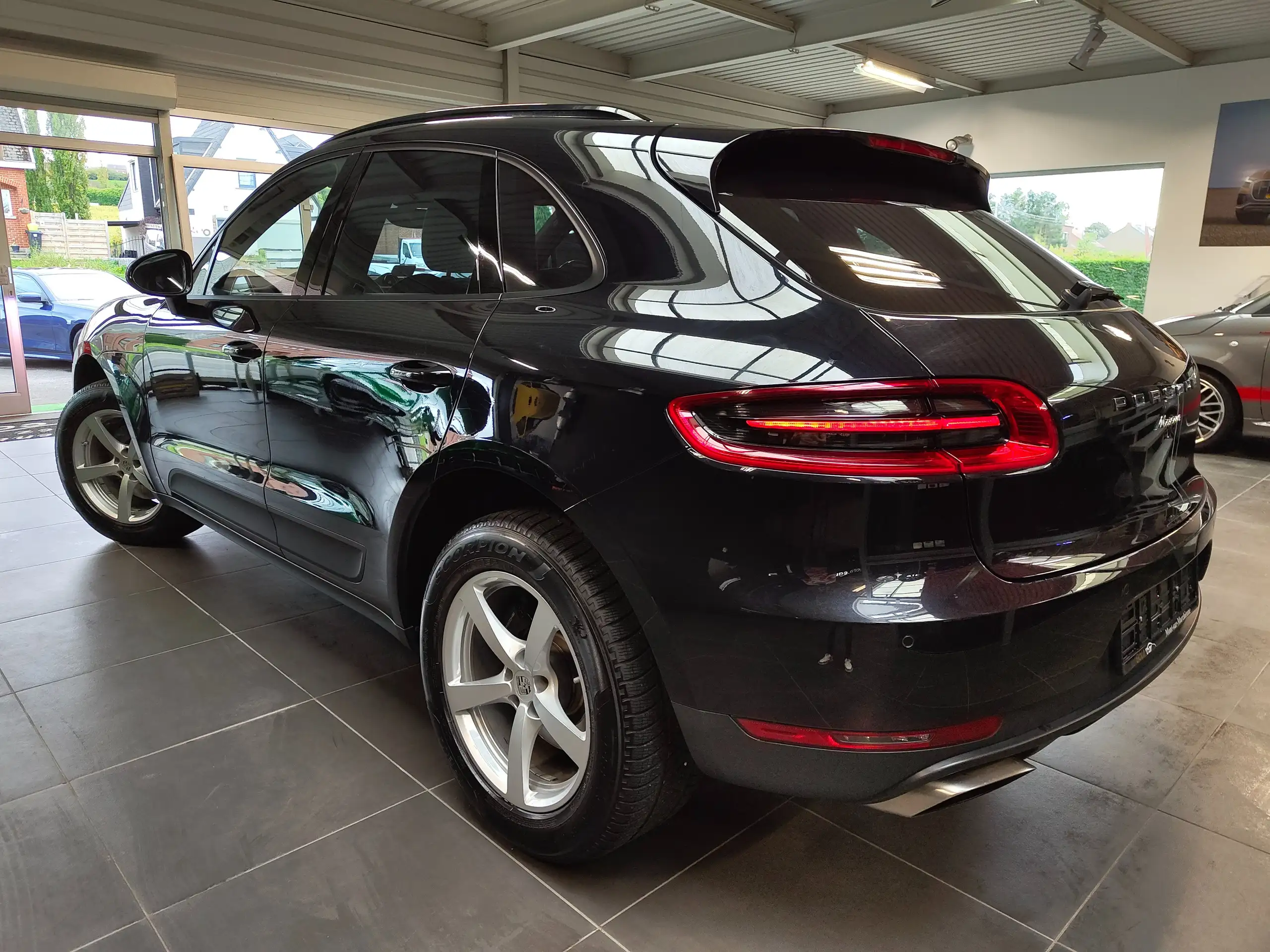 Porsche - Macan