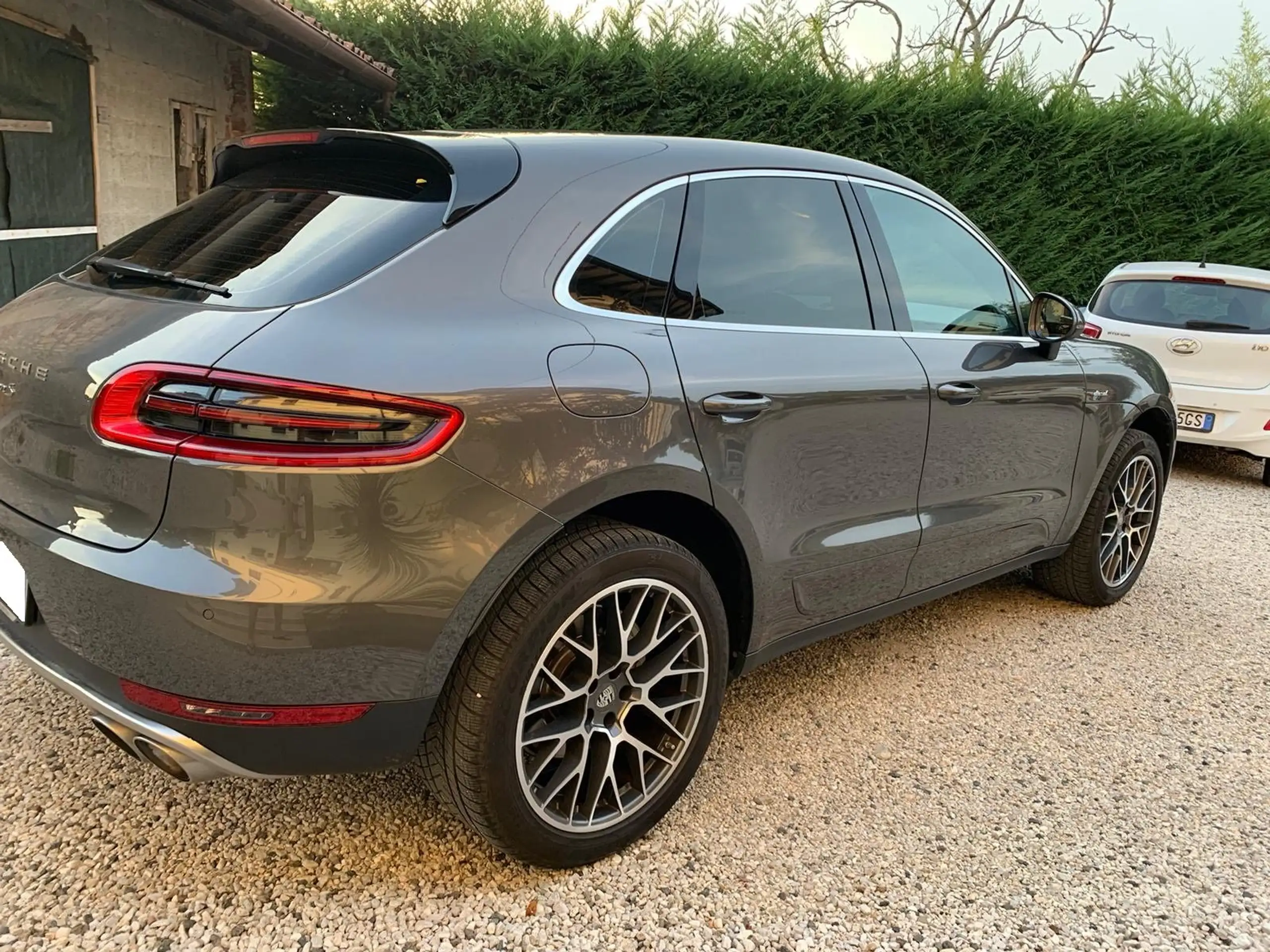 Porsche - Macan