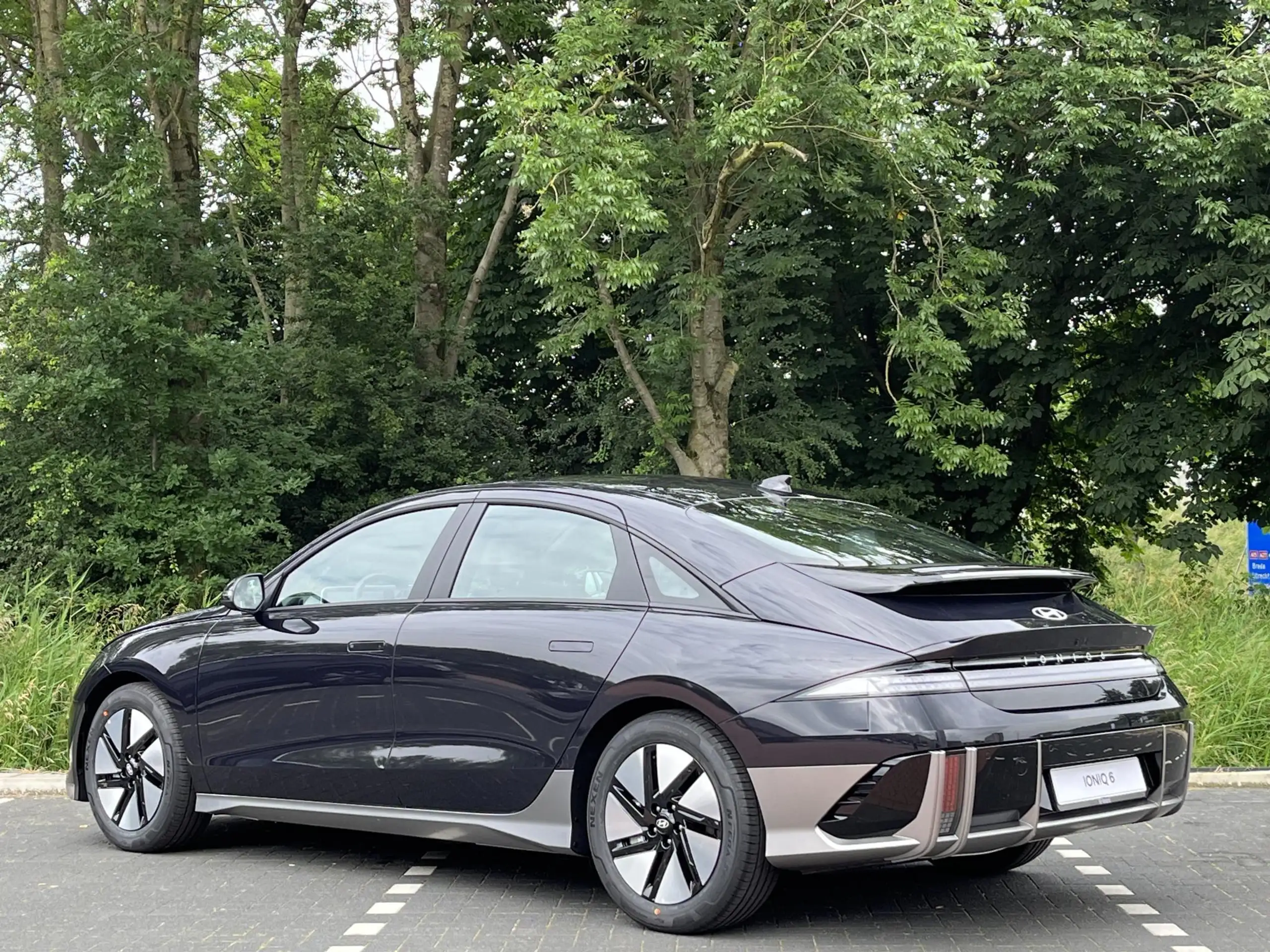 Hyundai - IONIQ 6