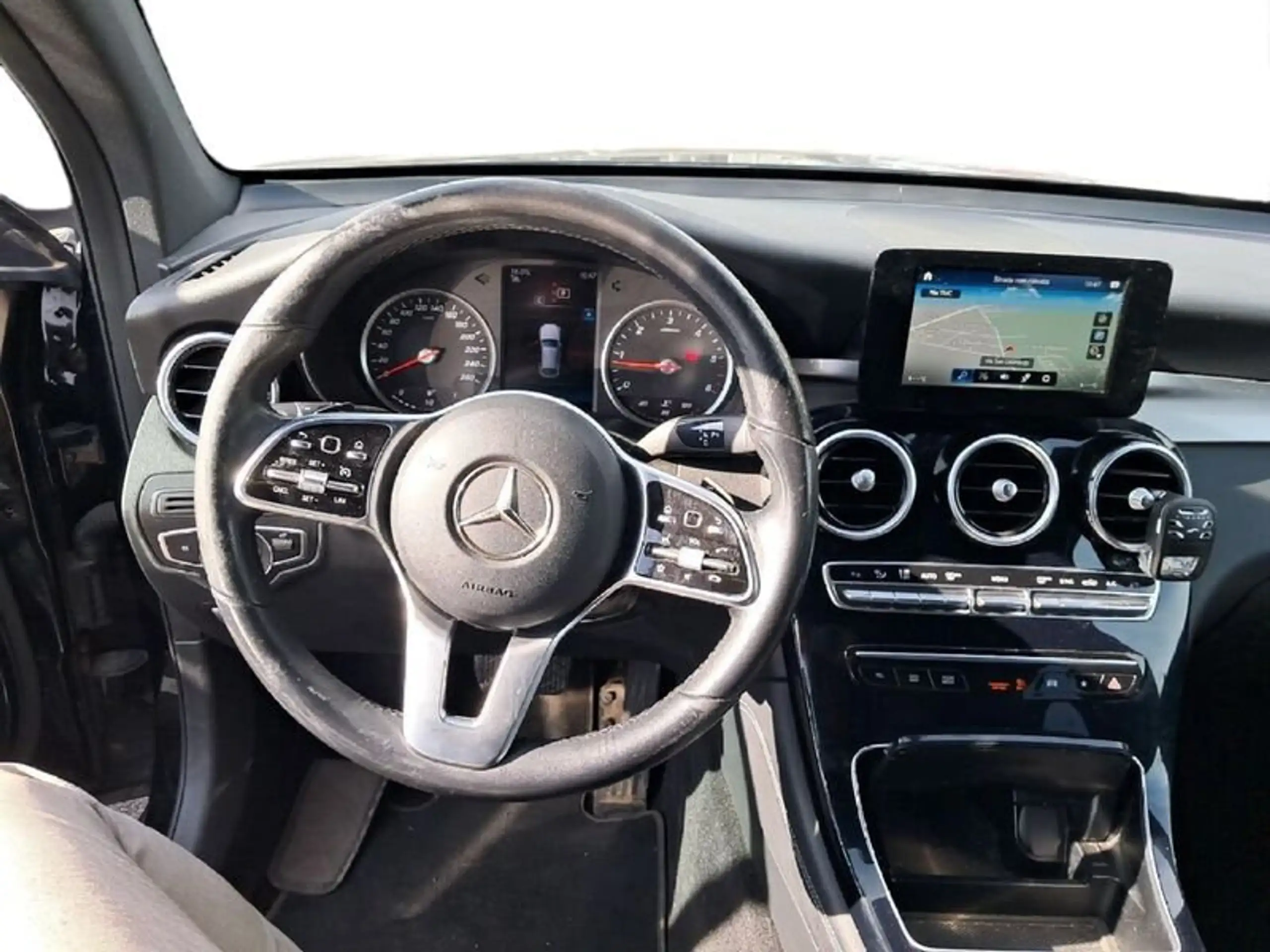 Mercedes-Benz - GLC 200