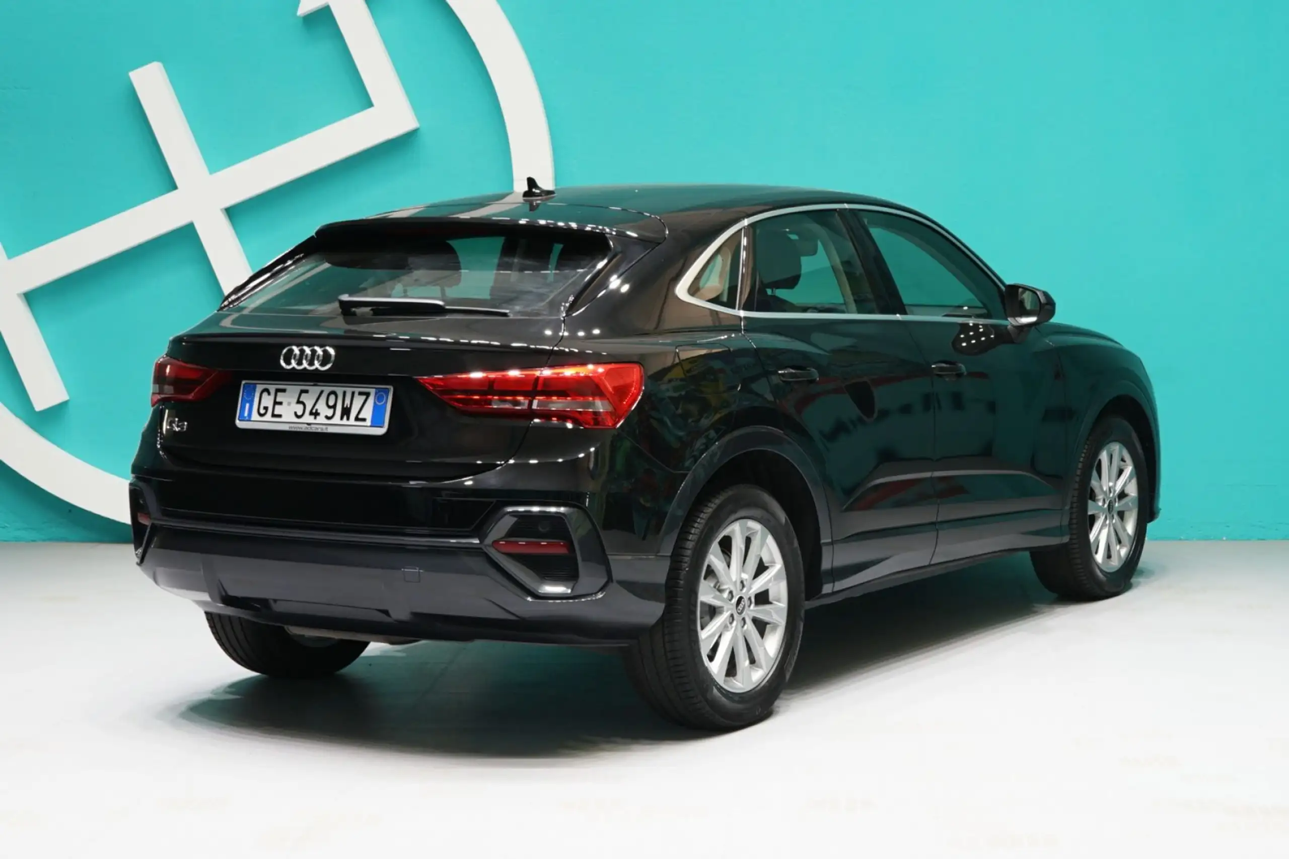 Audi - Q3