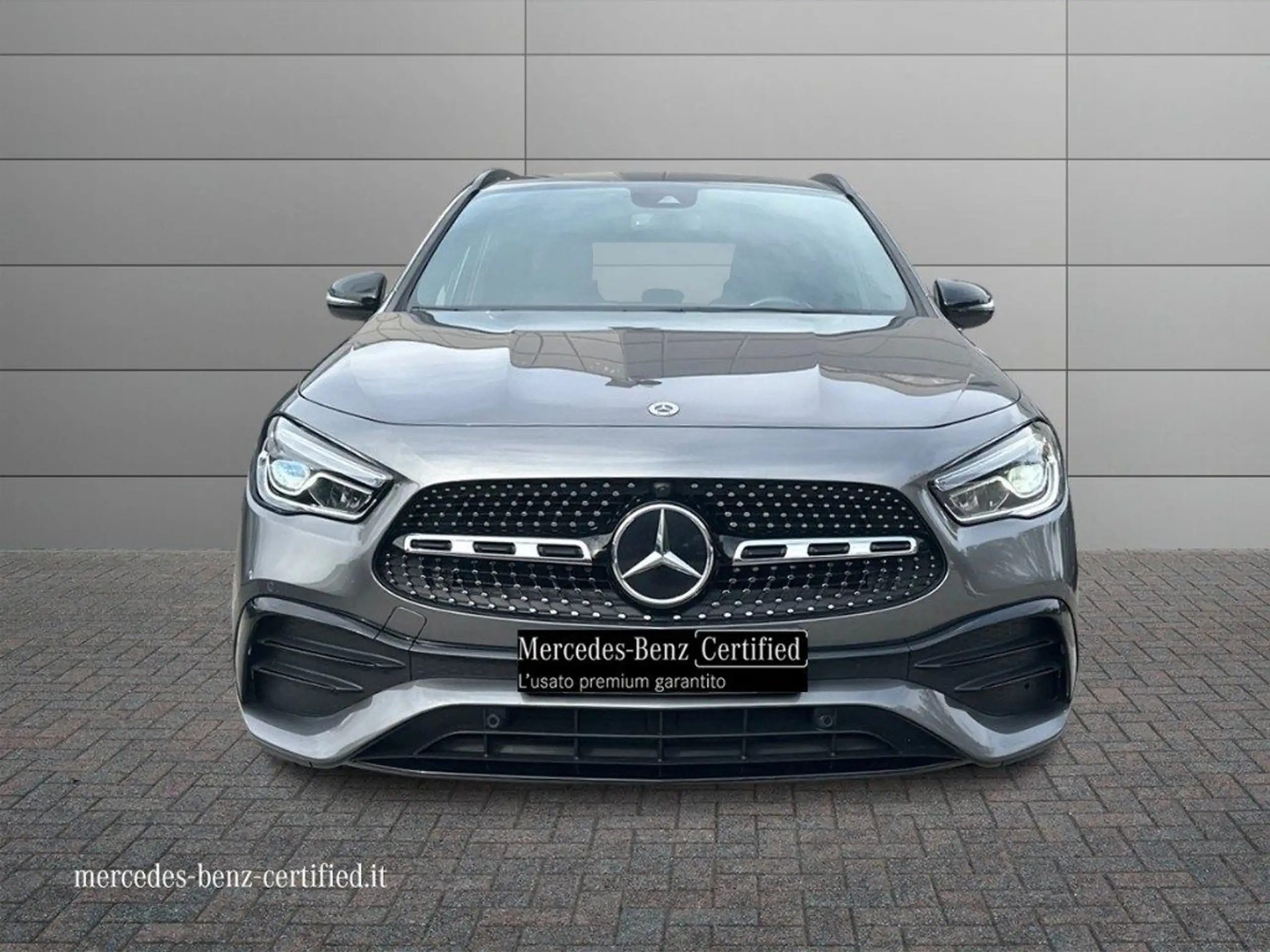 Mercedes-Benz - GLA 200