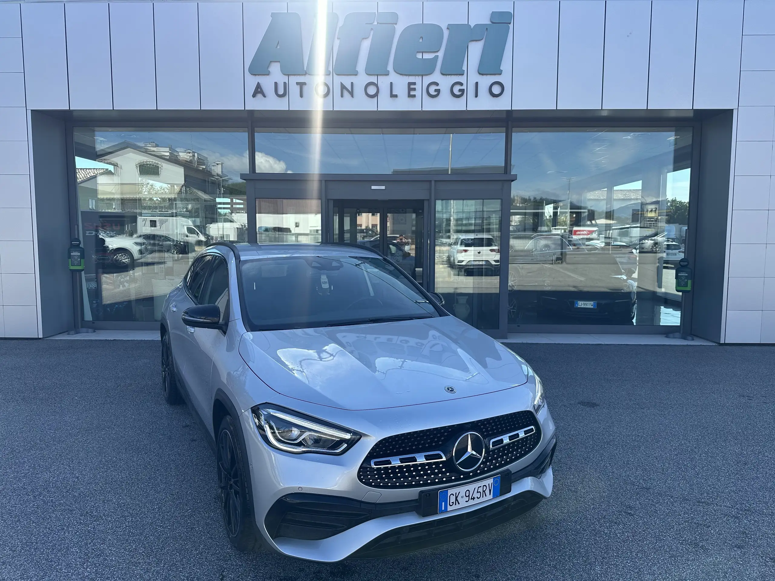 Mercedes-Benz - GLA 250