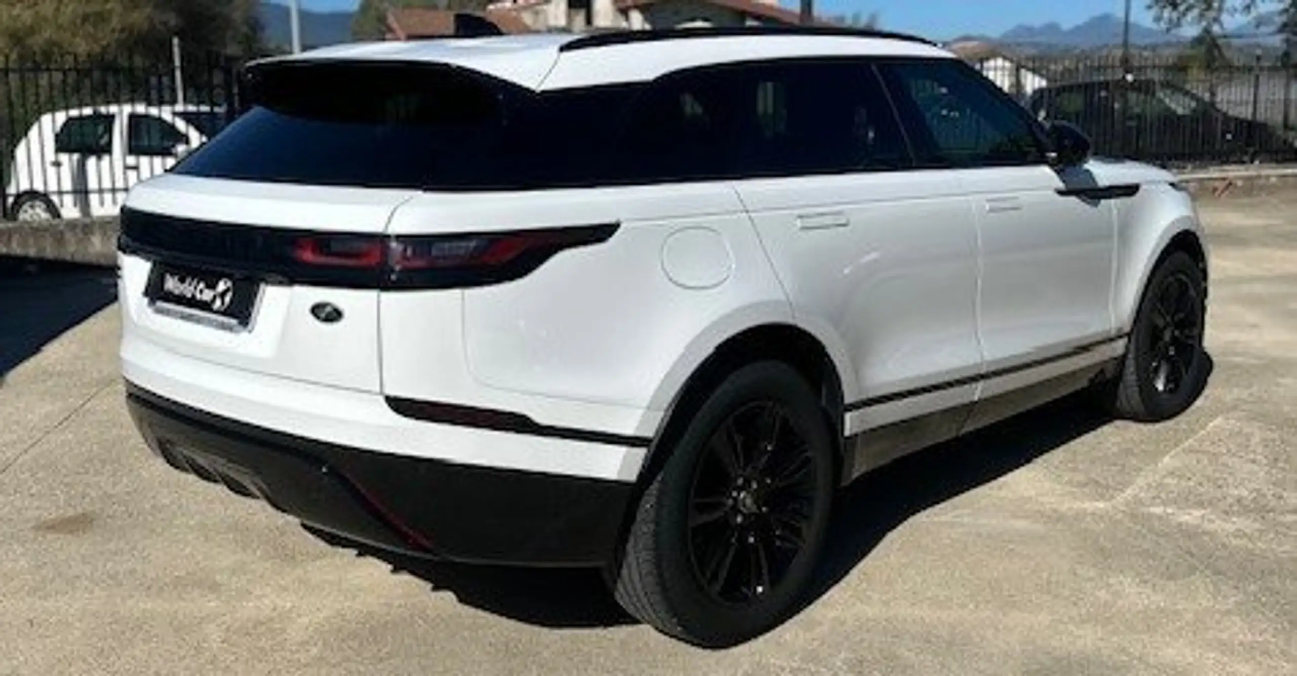 Land Rover - Range Rover Velar