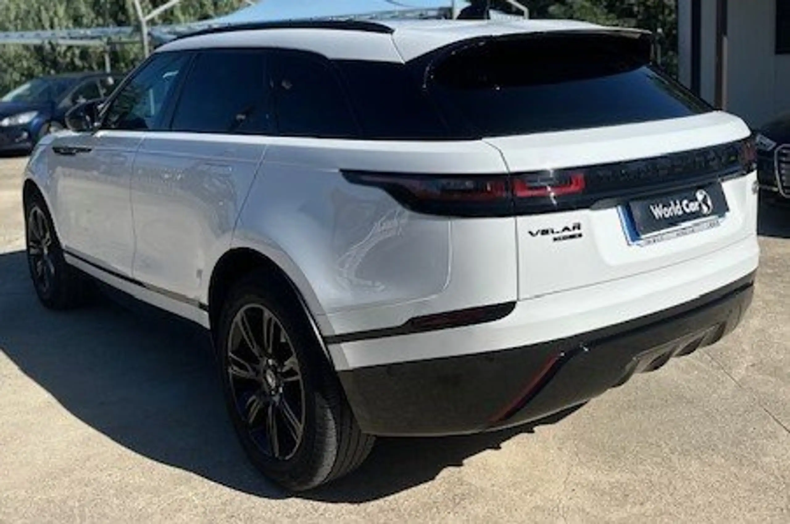 Land Rover - Range Rover Velar