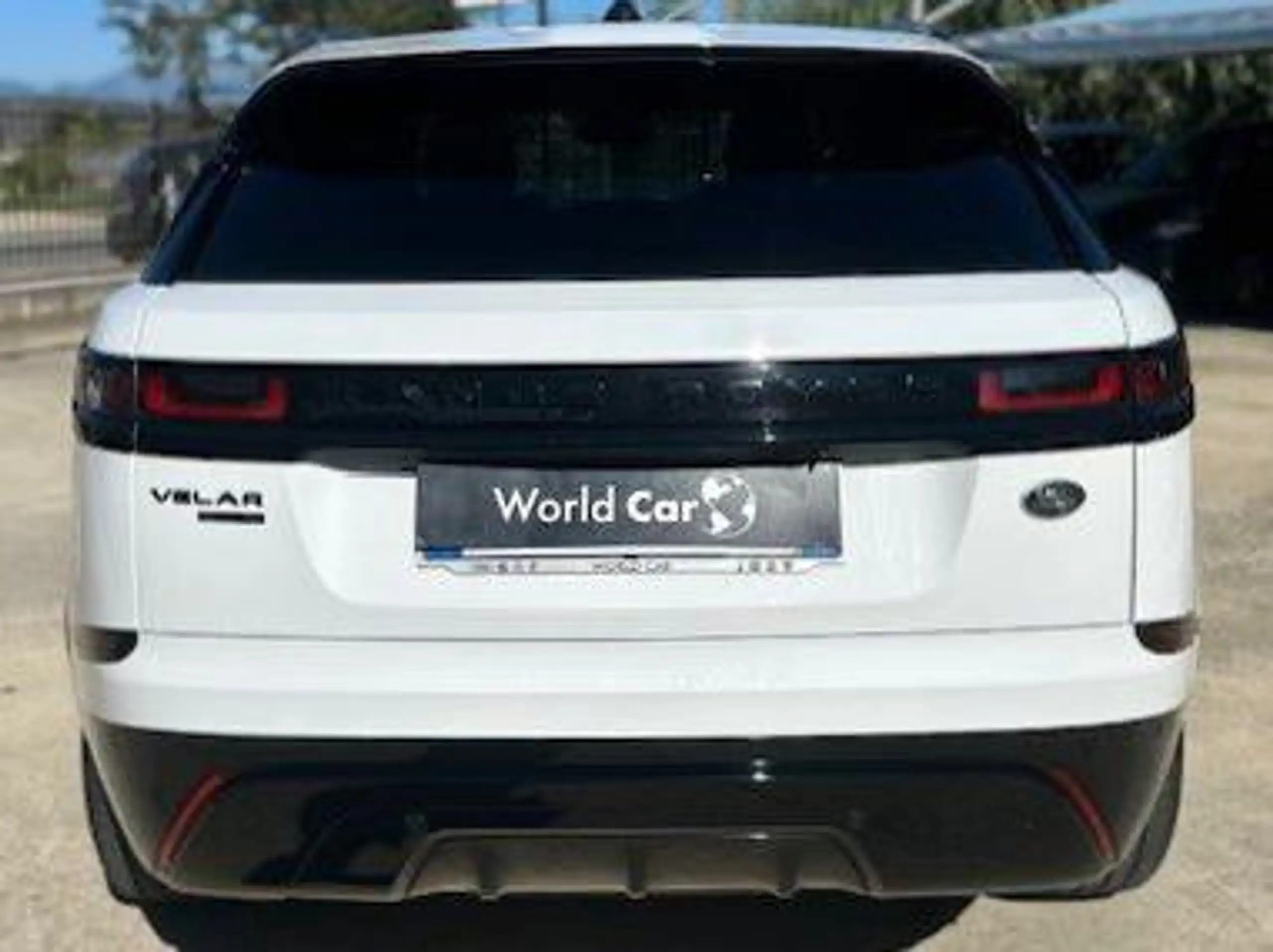 Land Rover - Range Rover Velar