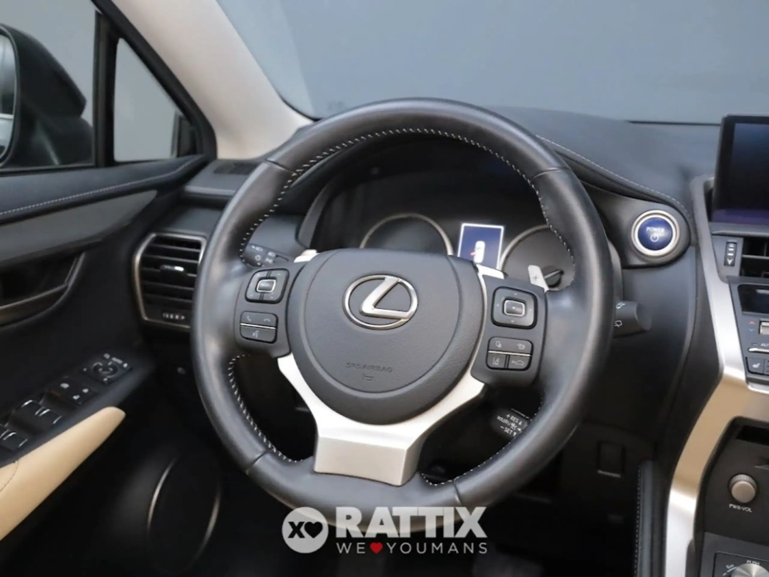 Lexus - NX 300