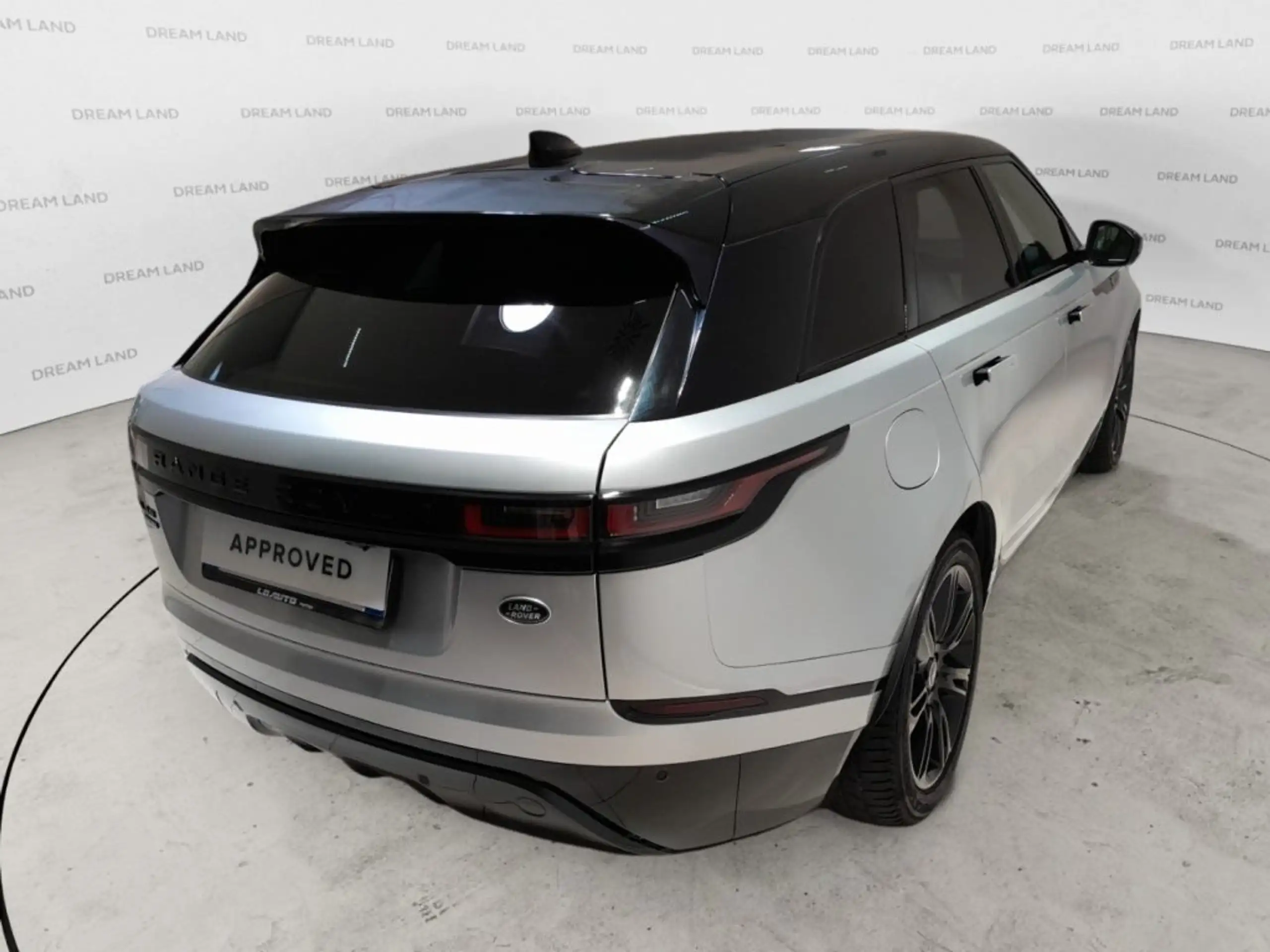 Land Rover - Range Rover Velar