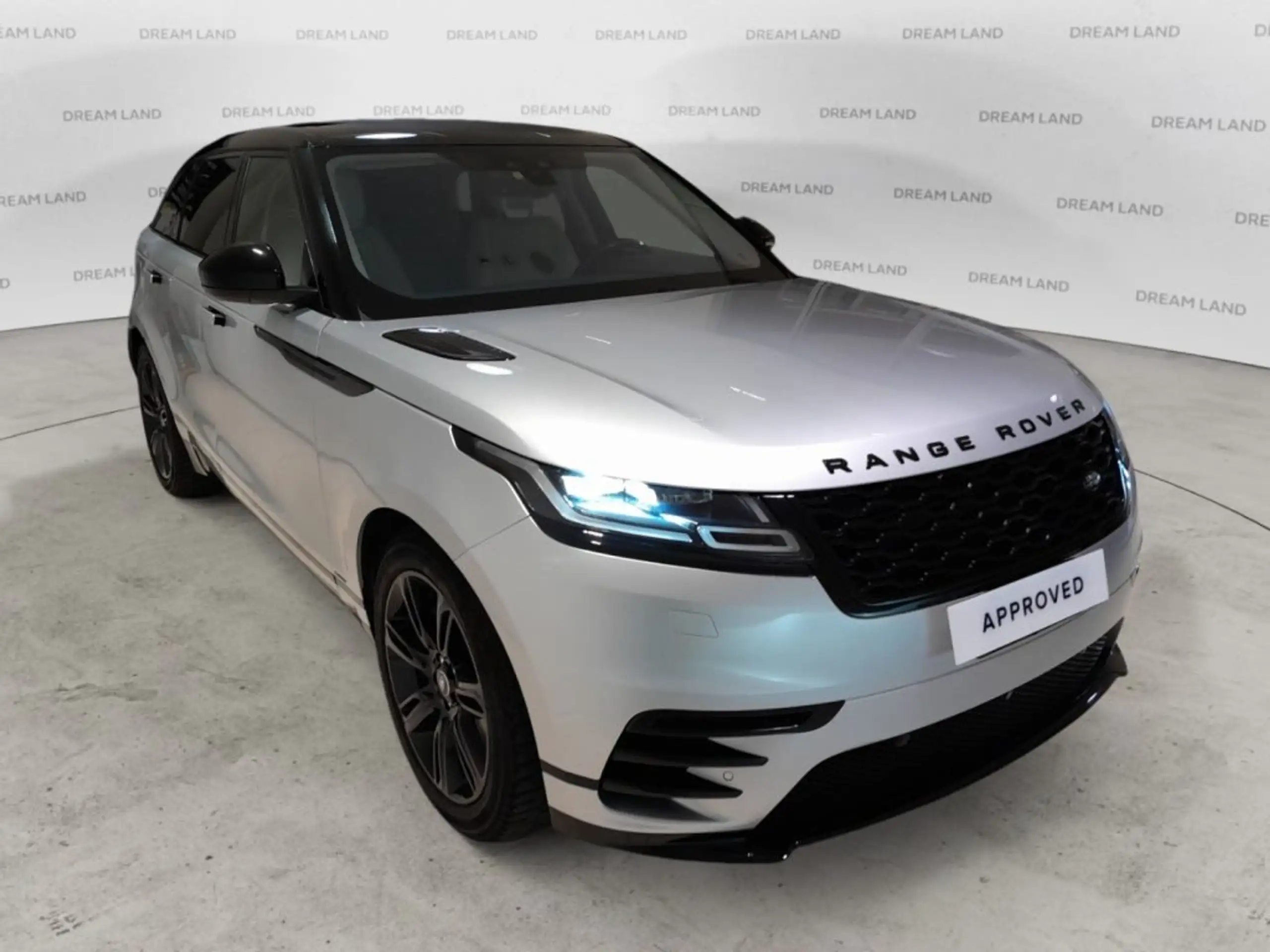 Land Rover - Range Rover Velar