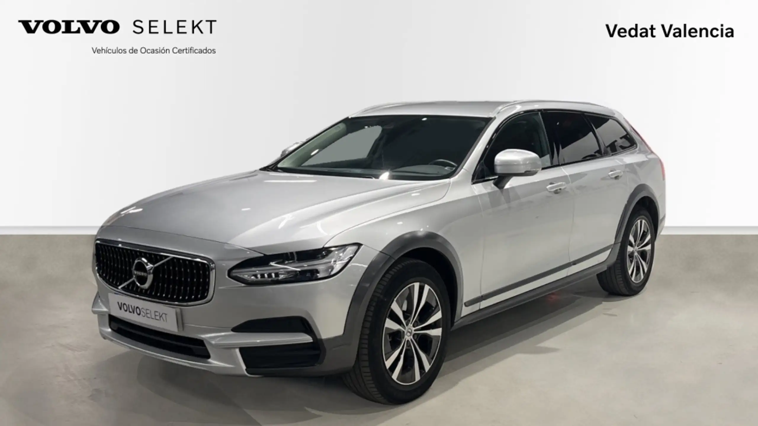 Volvo - V90 Cross Country