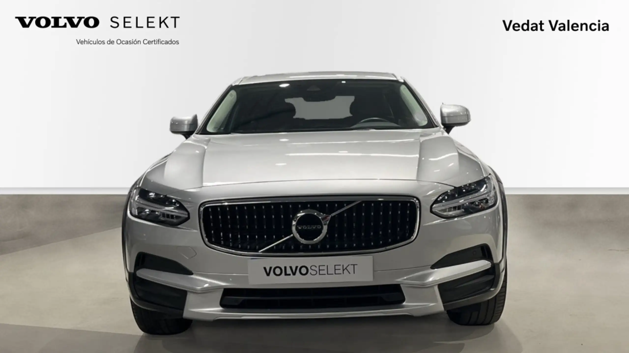 Volvo - V90 Cross Country