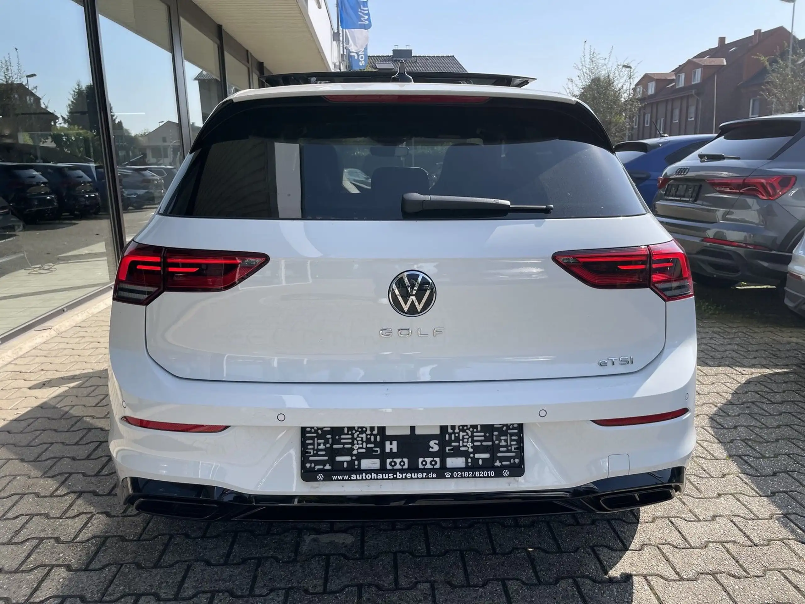 Volkswagen - Golf