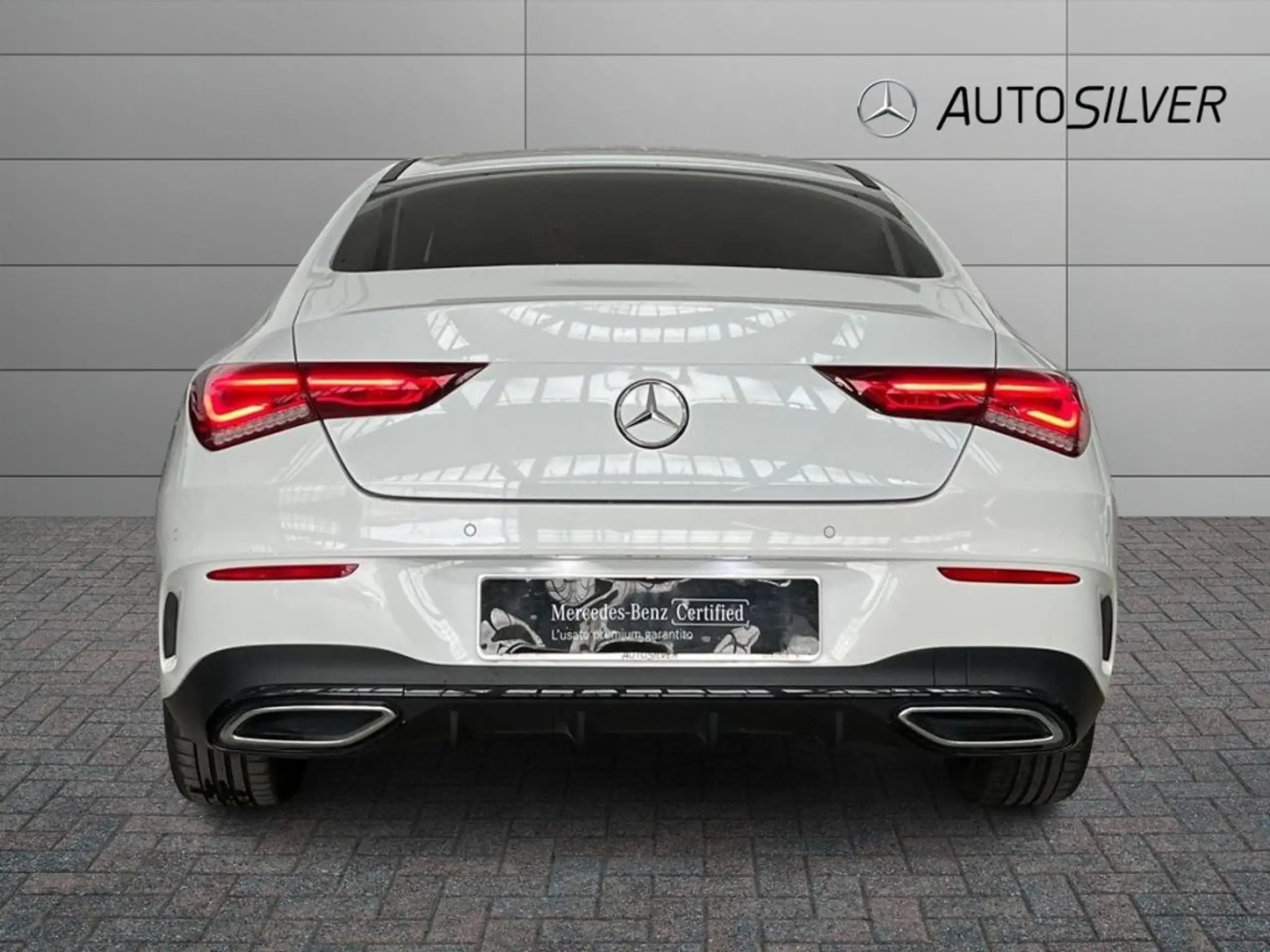 Mercedes-Benz - CLA 220