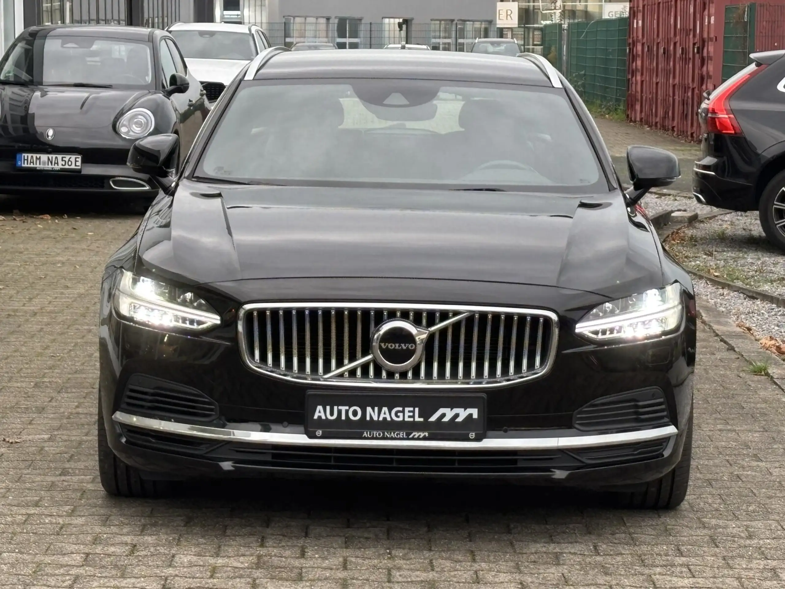 Volvo - V90