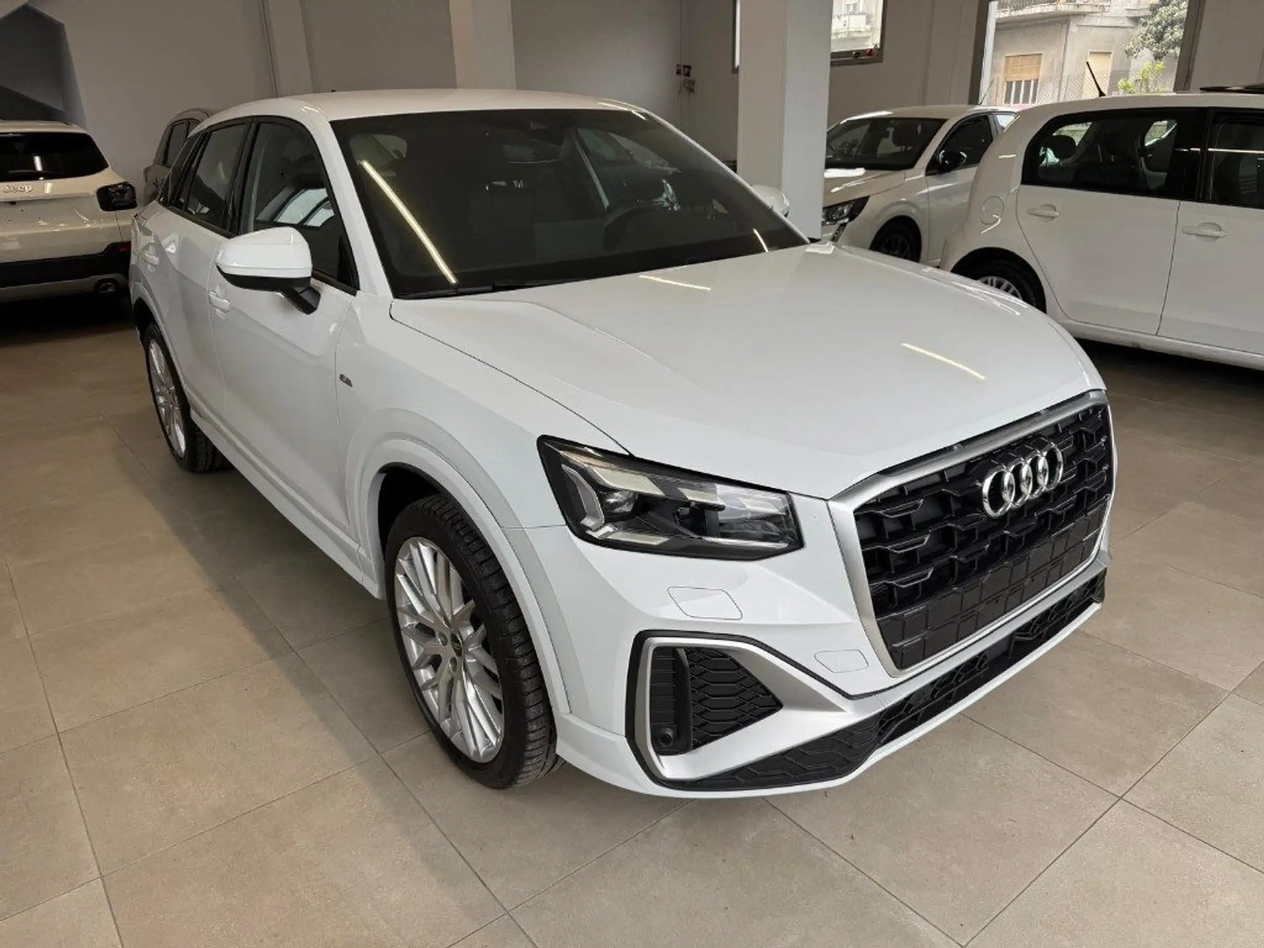 Audi - Q2