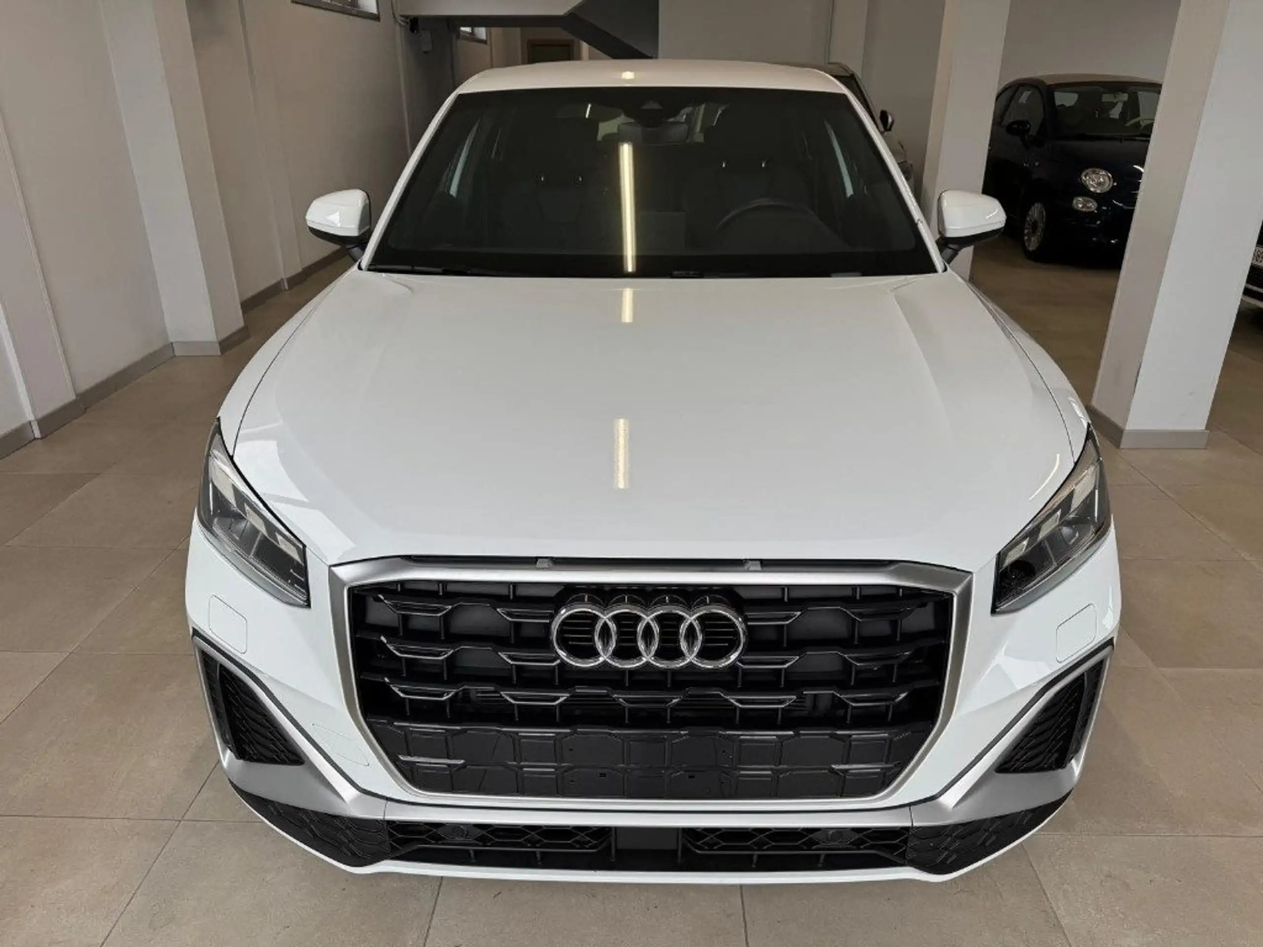 Audi - Q2