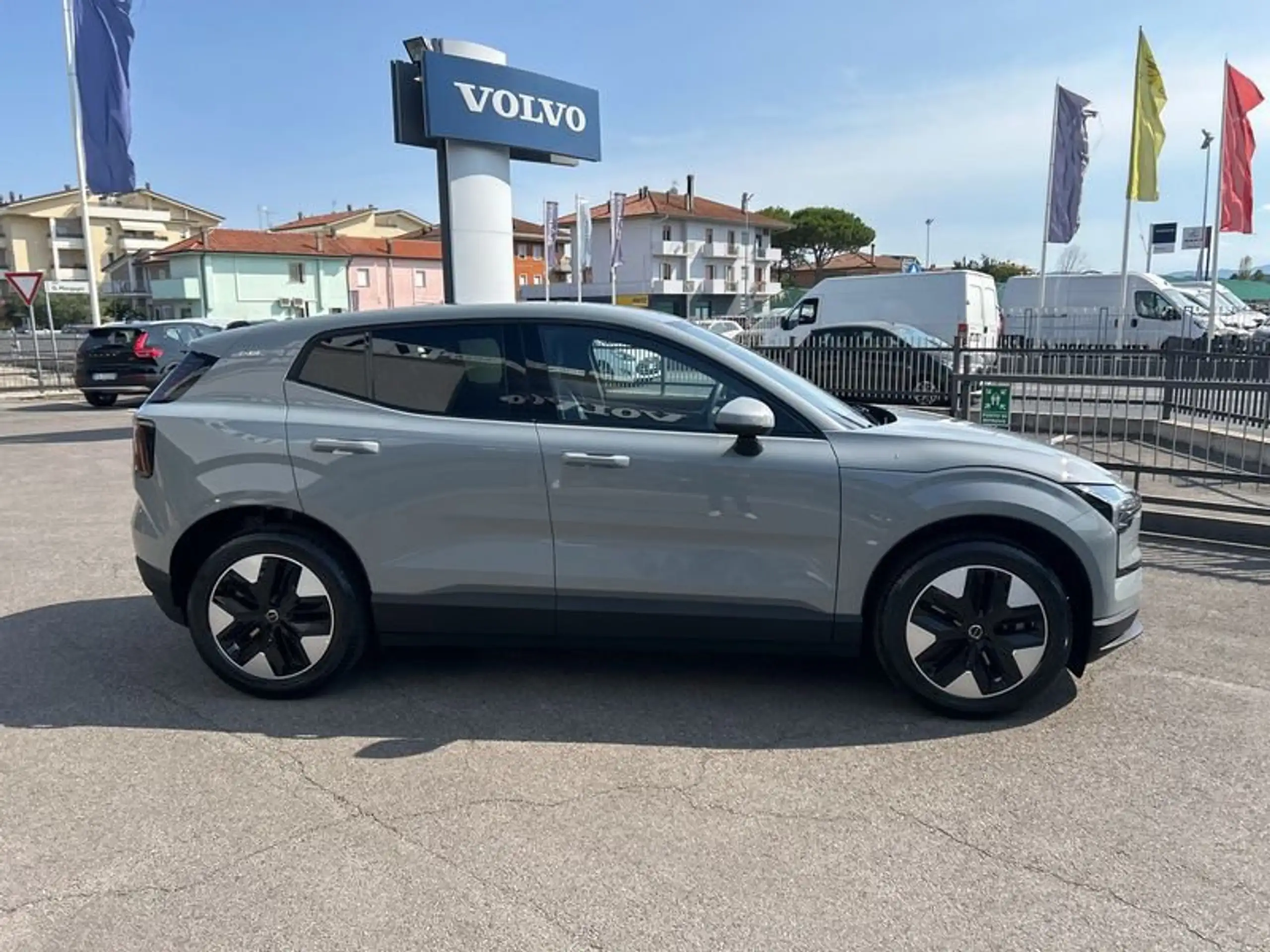 Volvo - EX30