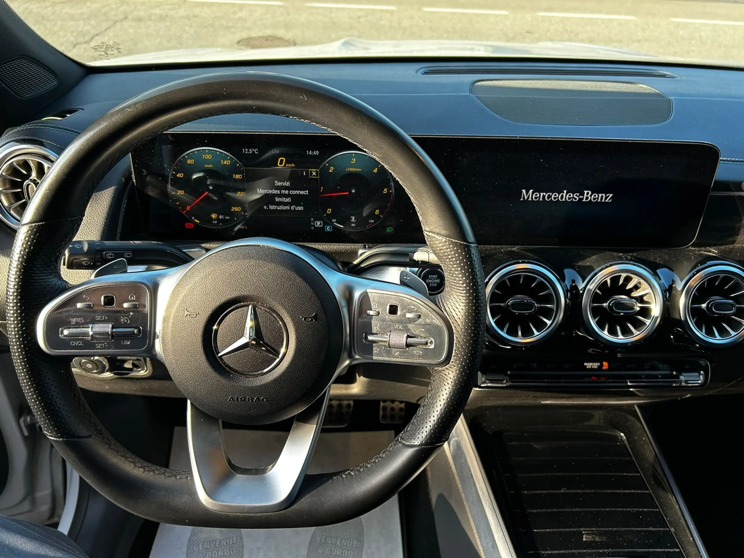 Mercedes-Benz - GLB 200