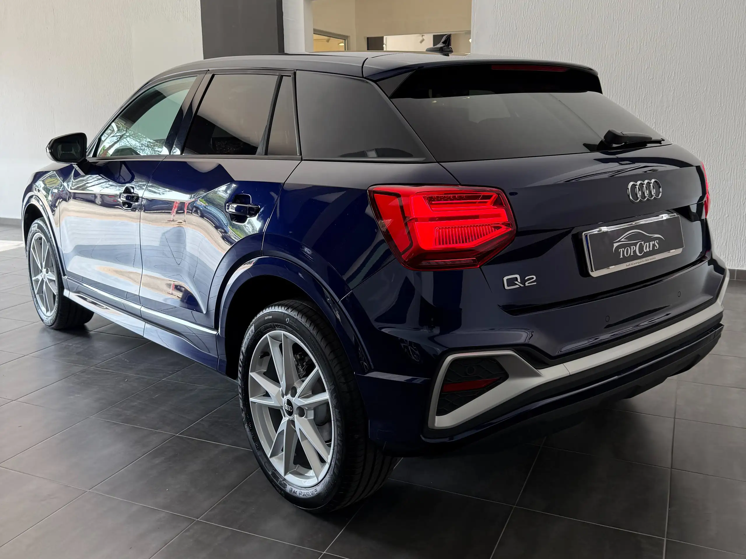 Audi - Q2