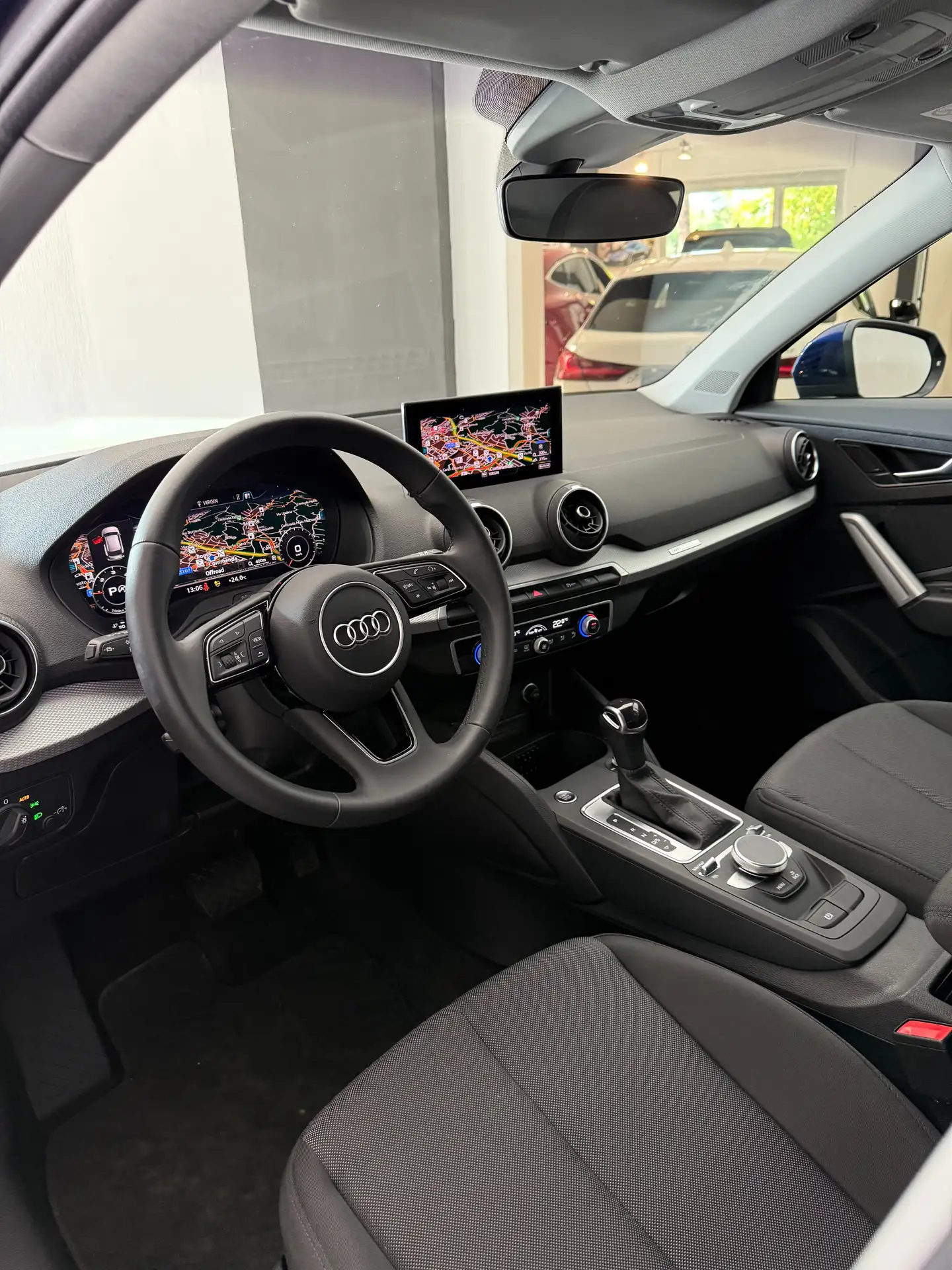 Audi - Q2