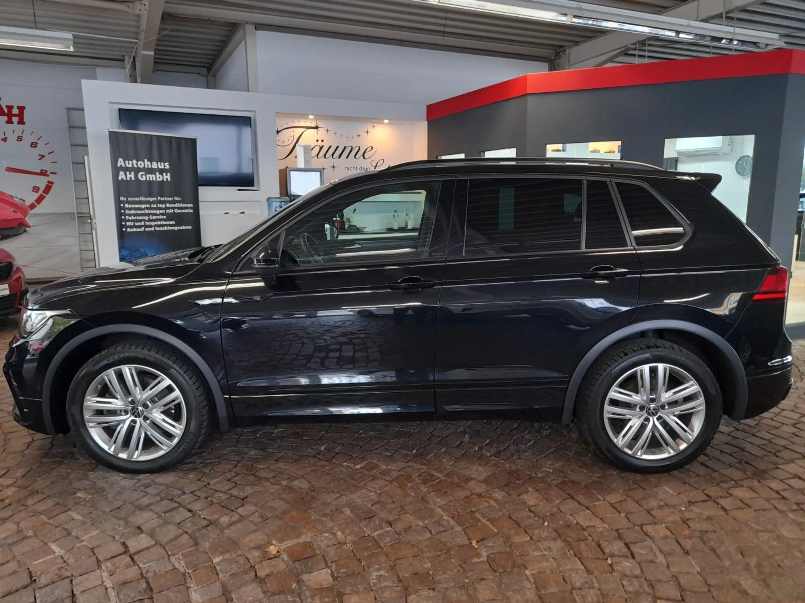 Volkswagen - Tiguan