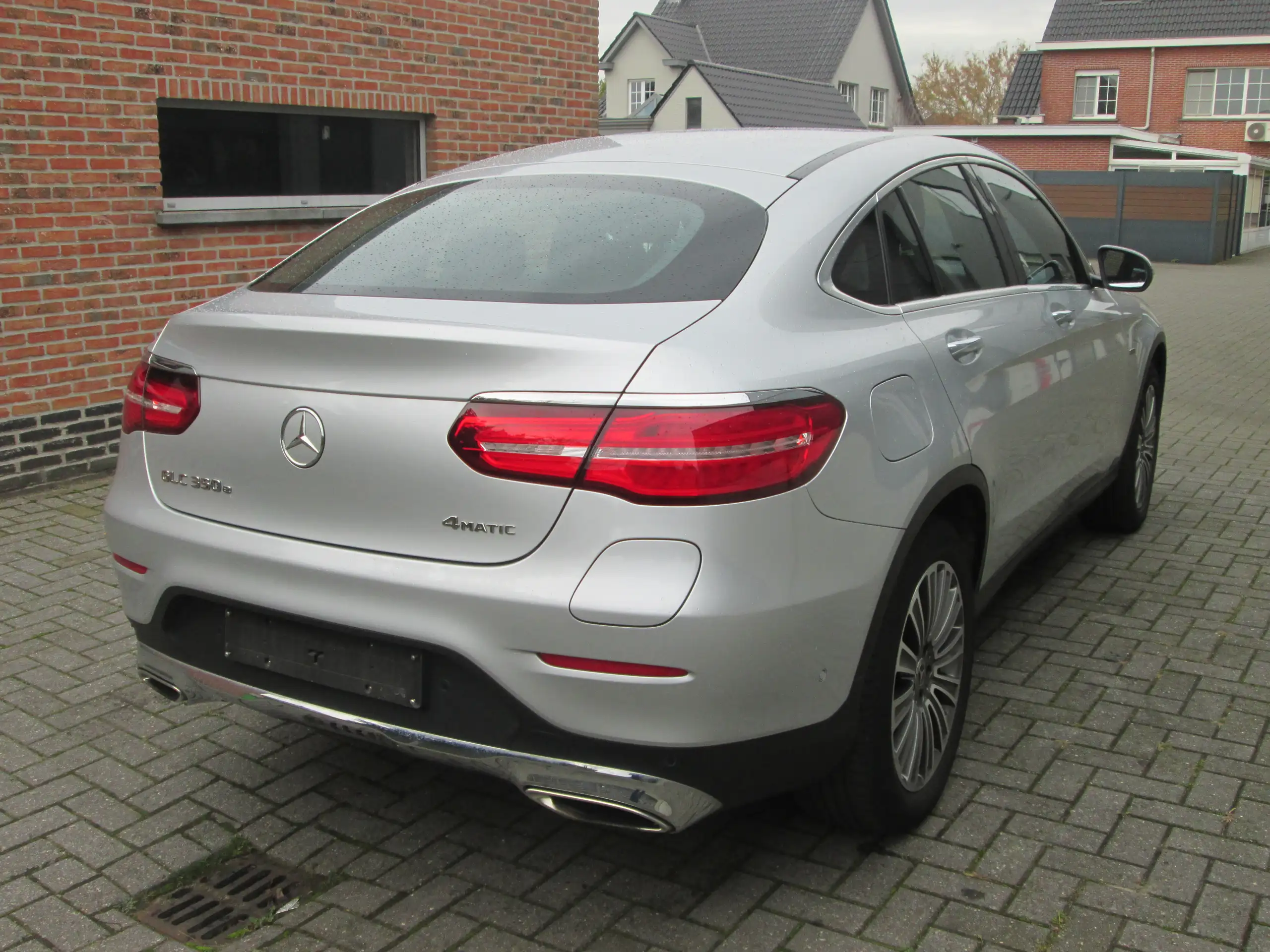 Mercedes-Benz - GLC 350