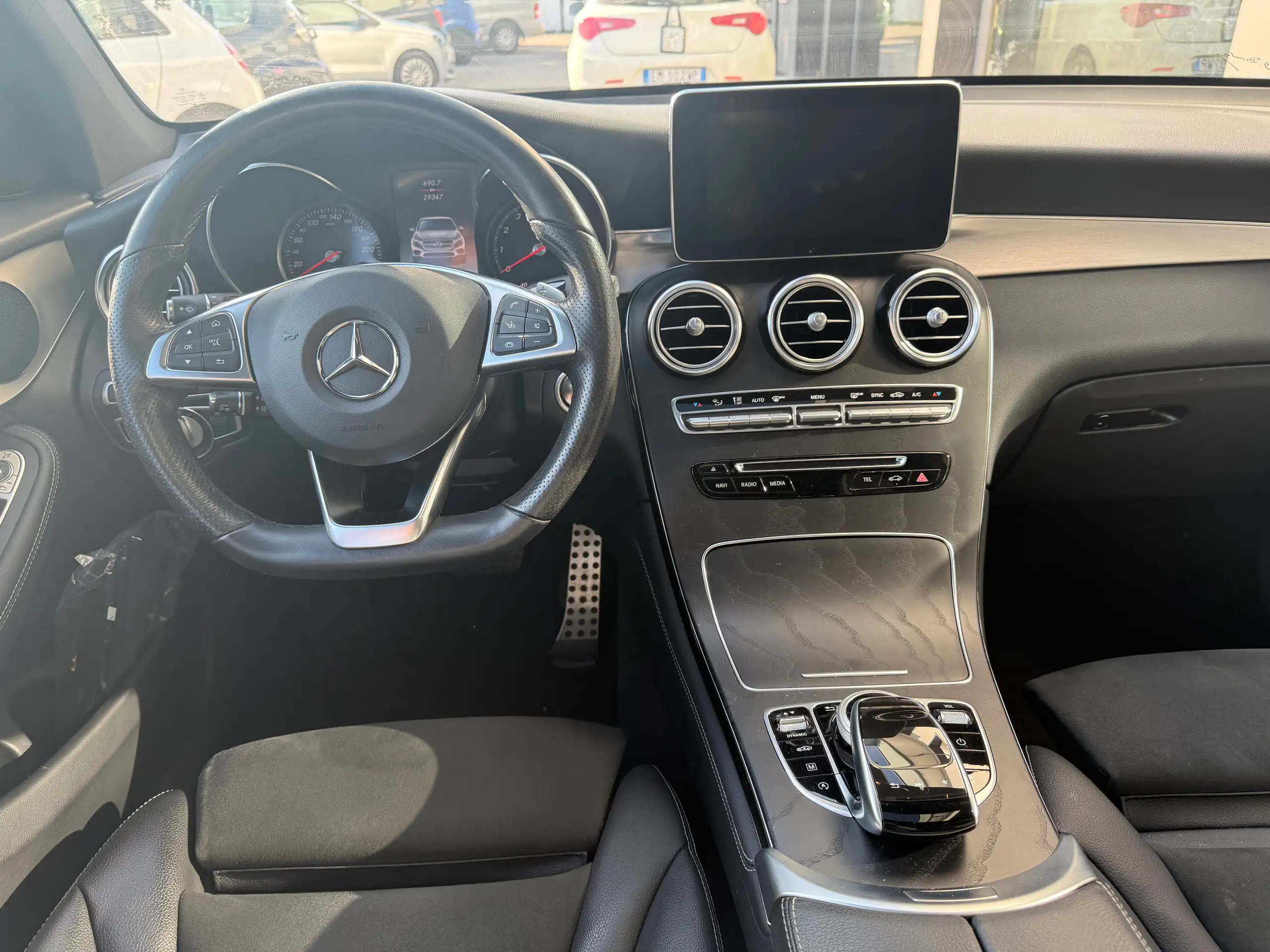 Mercedes-Benz - GLC 250