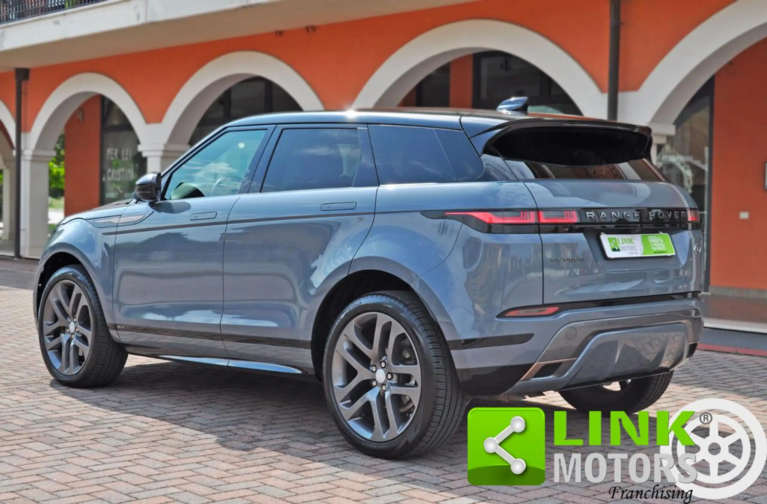 Land Rover - Range Rover Evoque