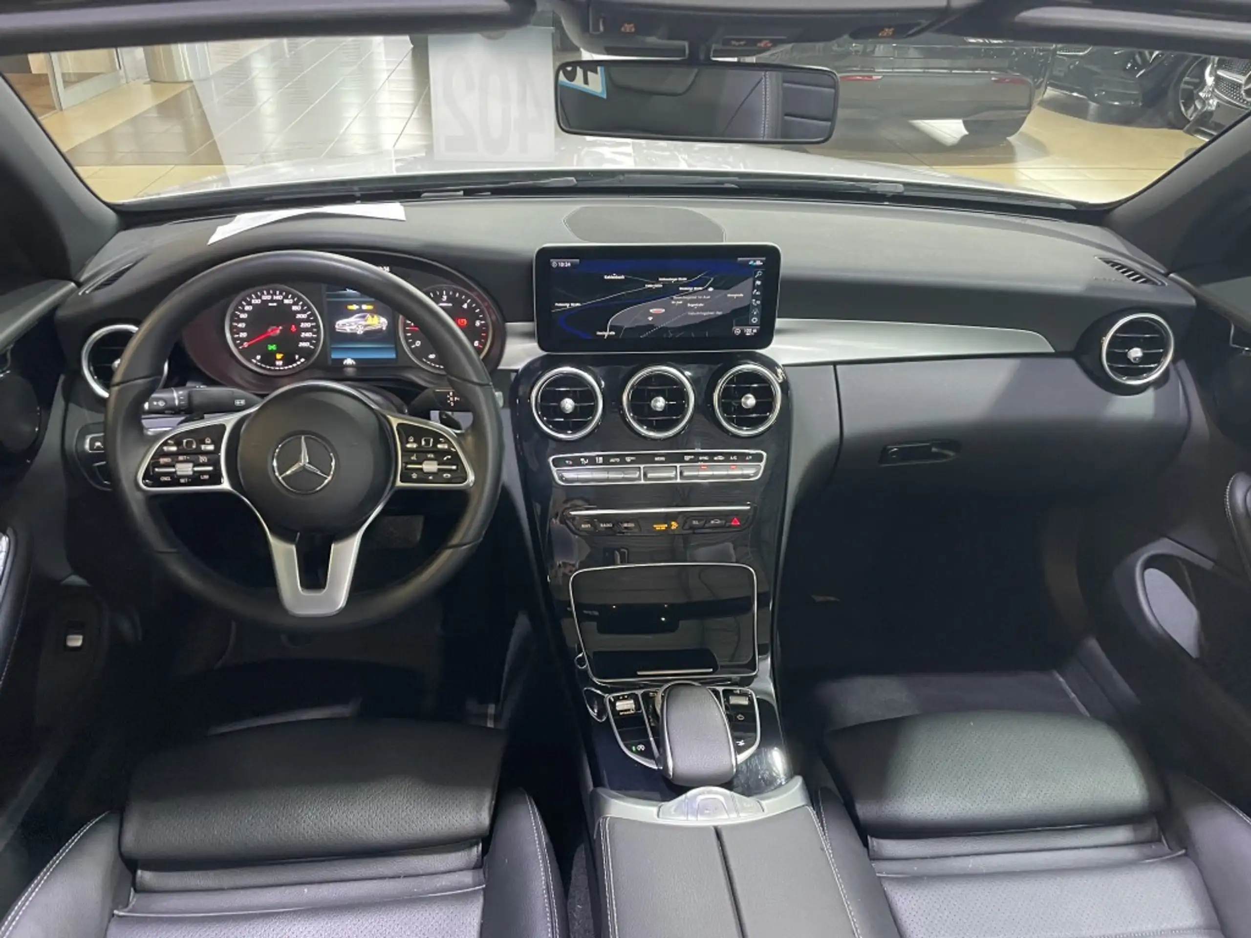 Mercedes-Benz - C 220