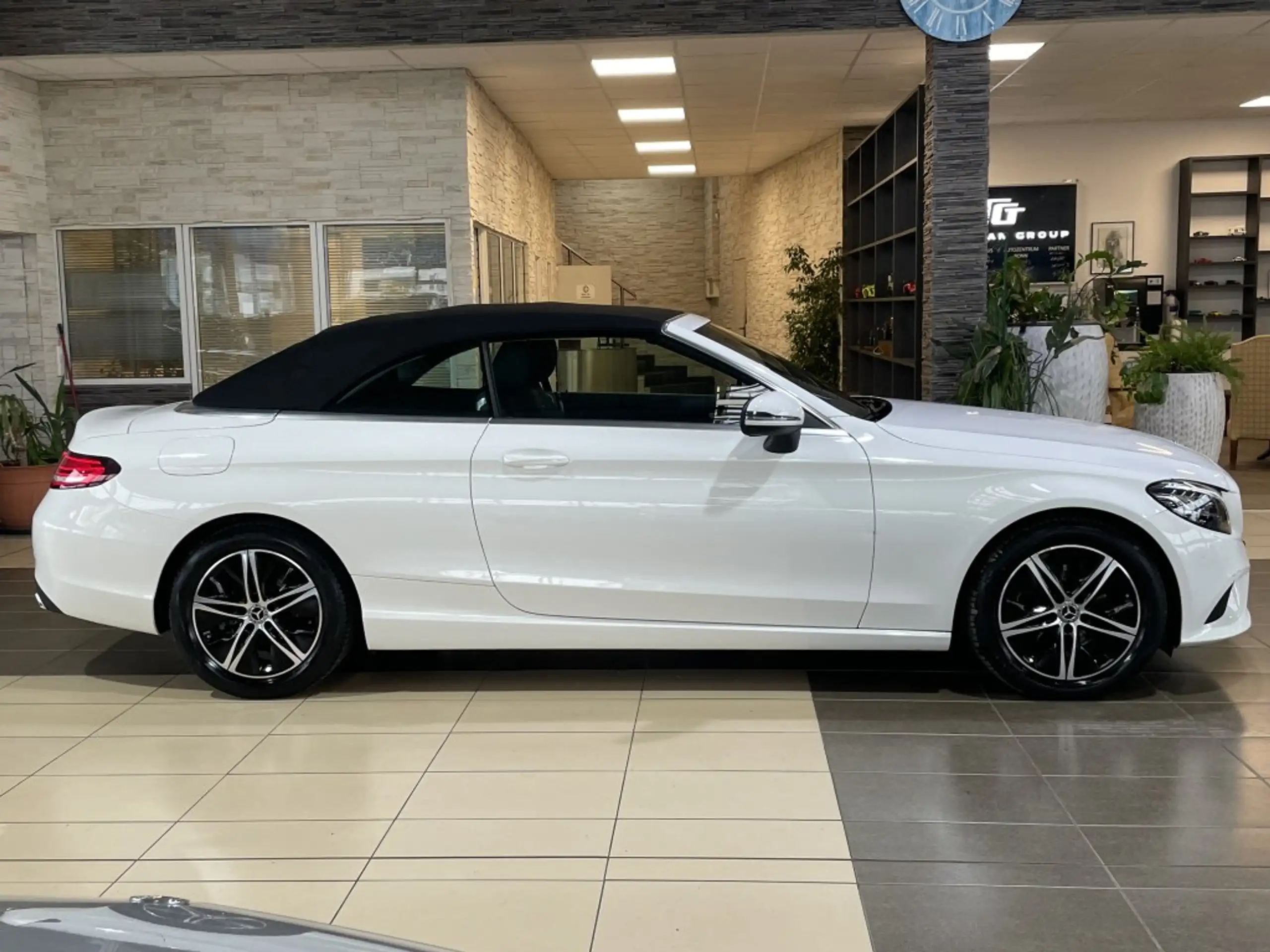 Mercedes-Benz - C 220