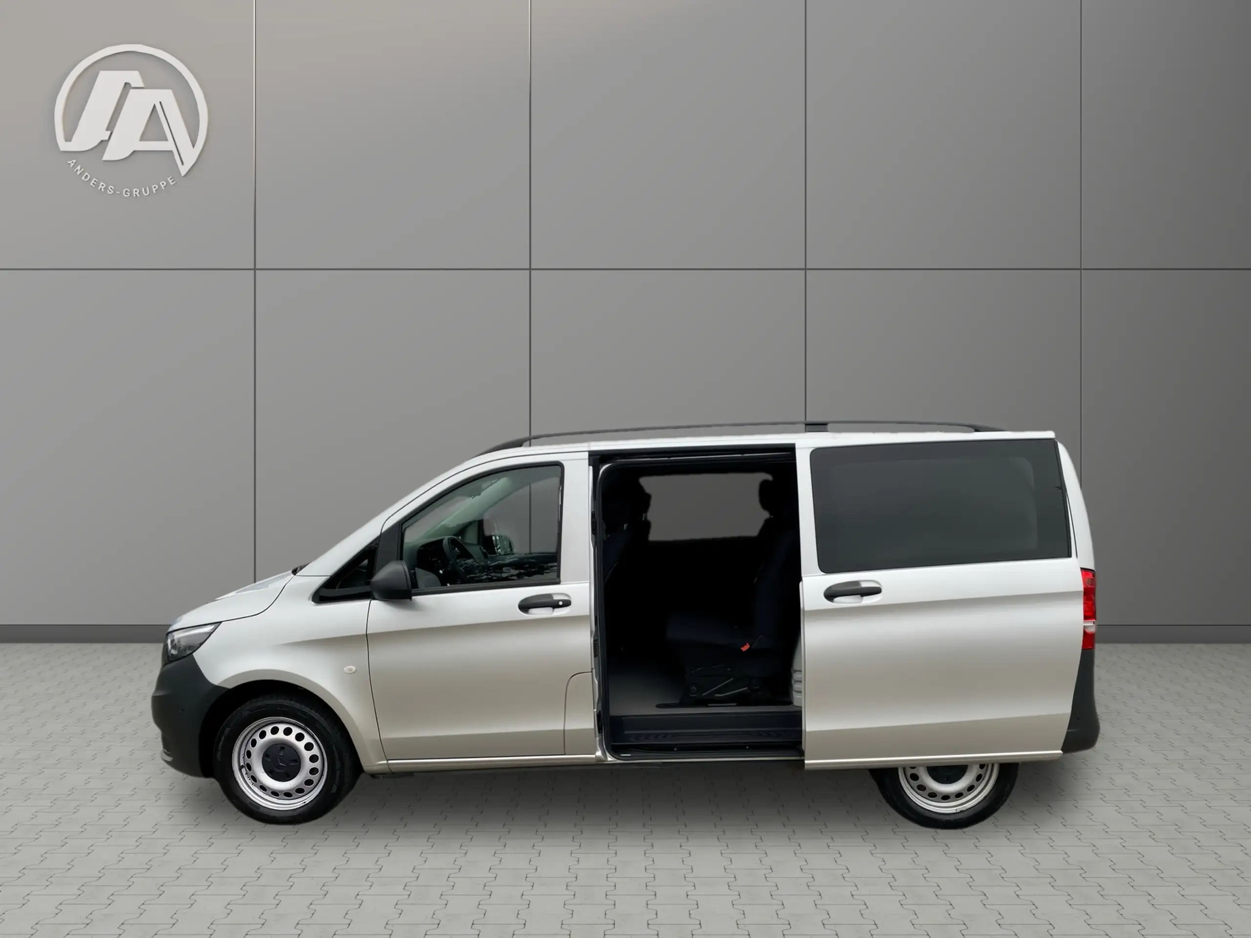 Mercedes-Benz - Vito