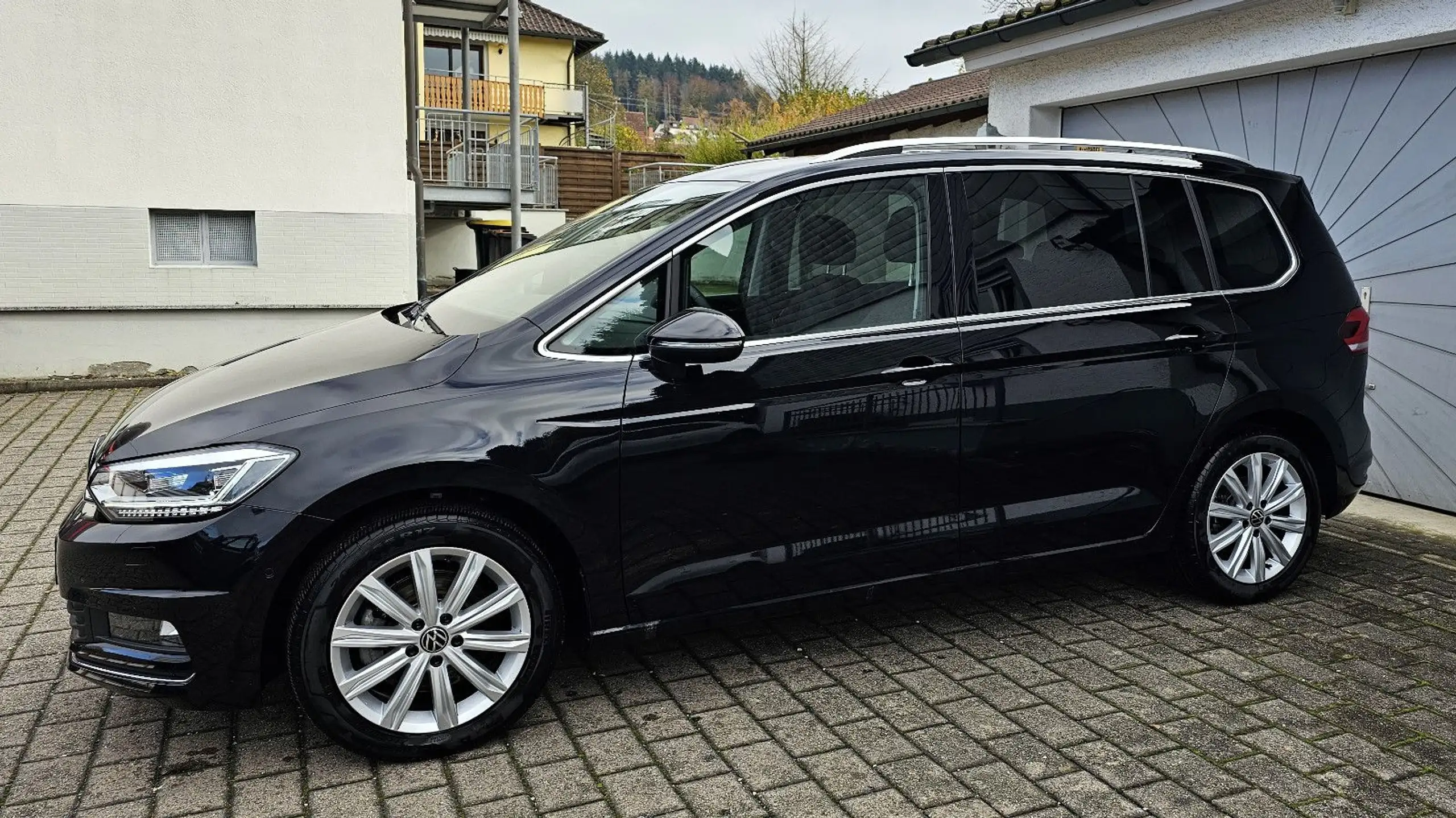 Volkswagen - Touran