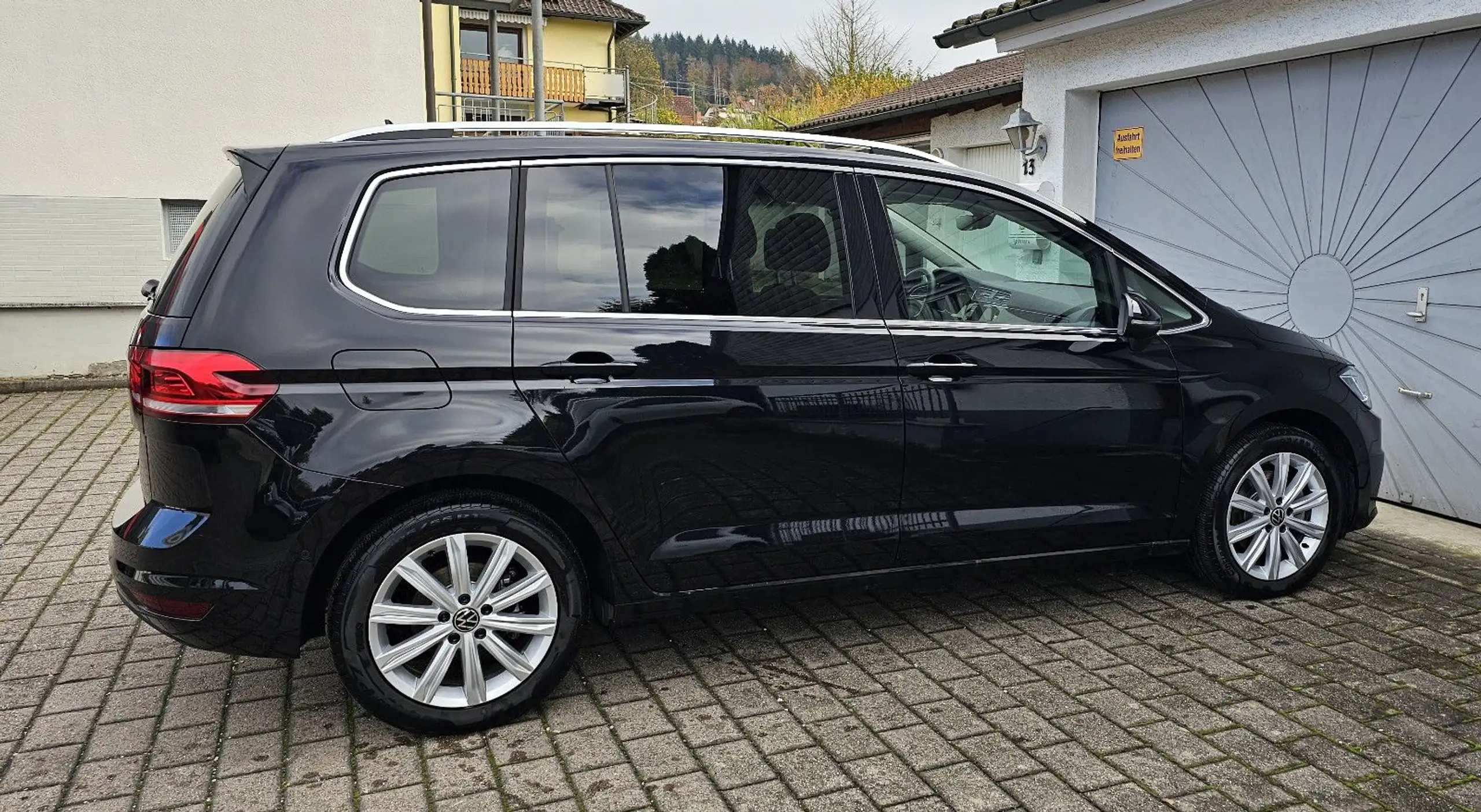 Volkswagen - Touran