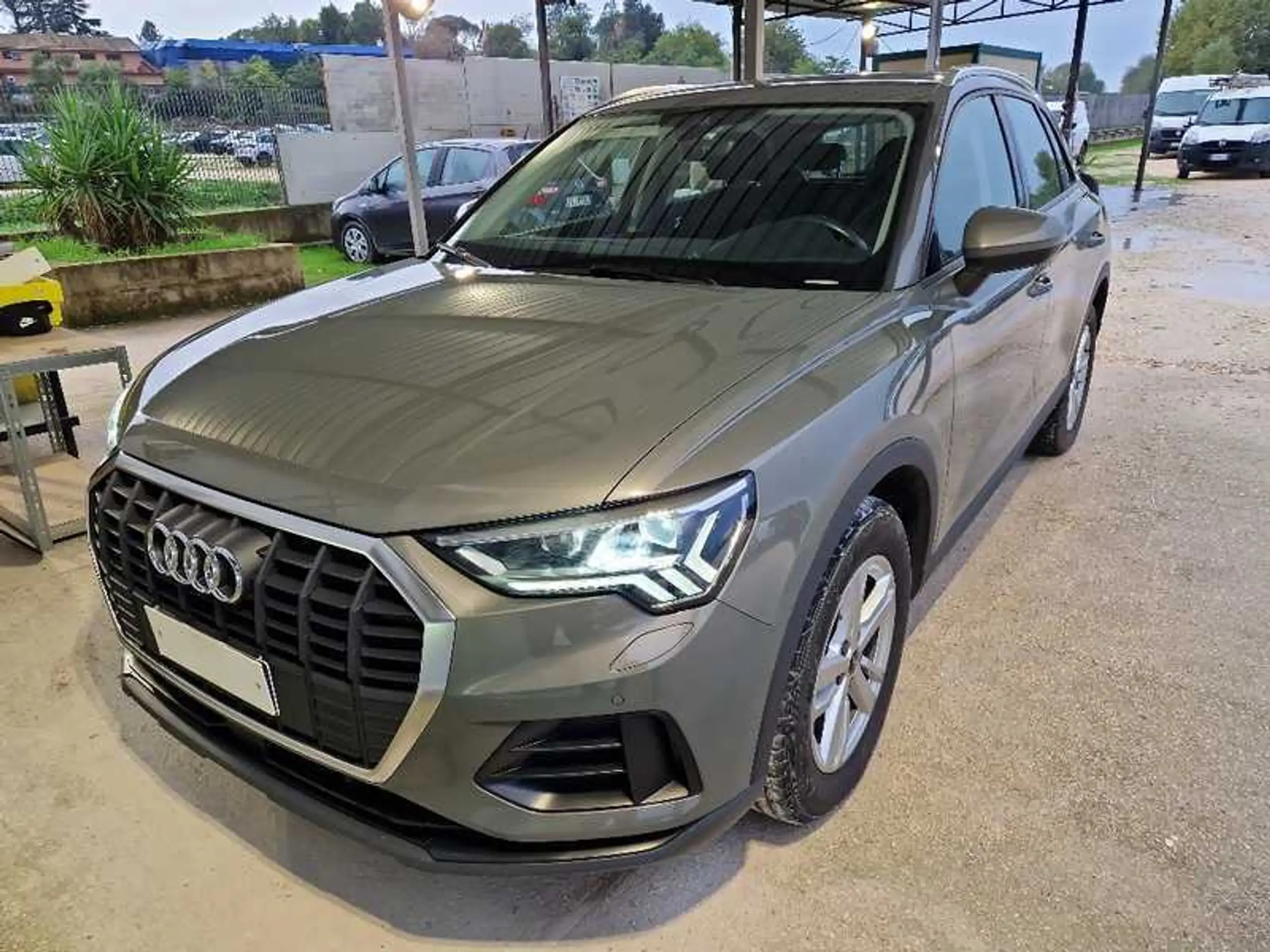 Audi - Q3