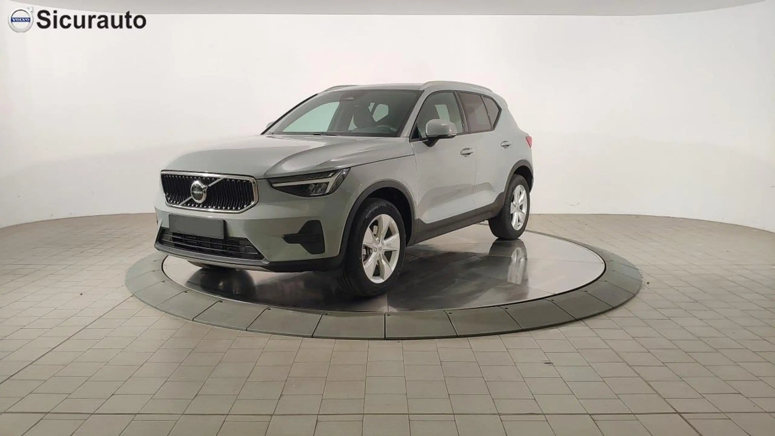 Volvo - XC40