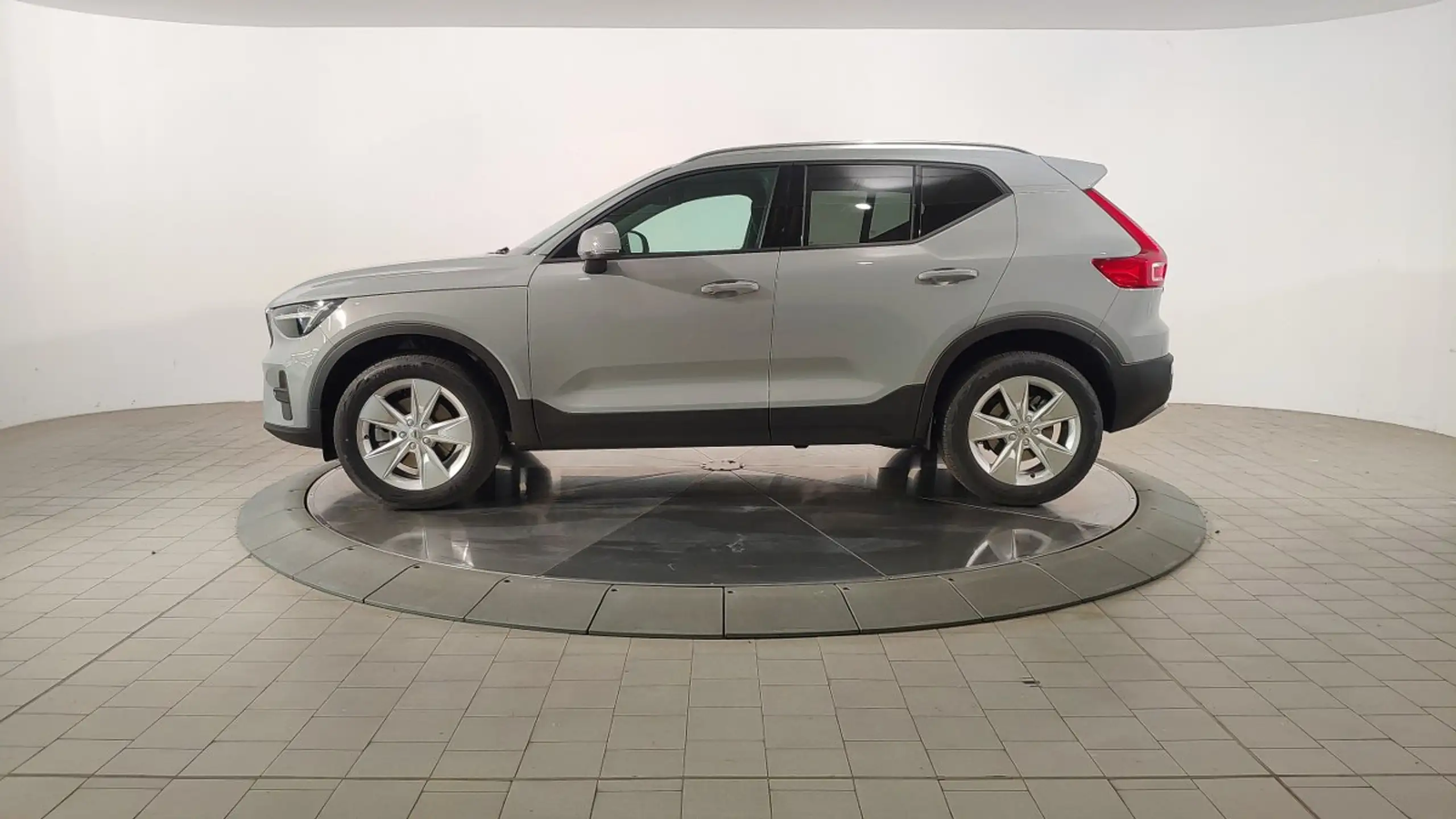 Volvo - XC40