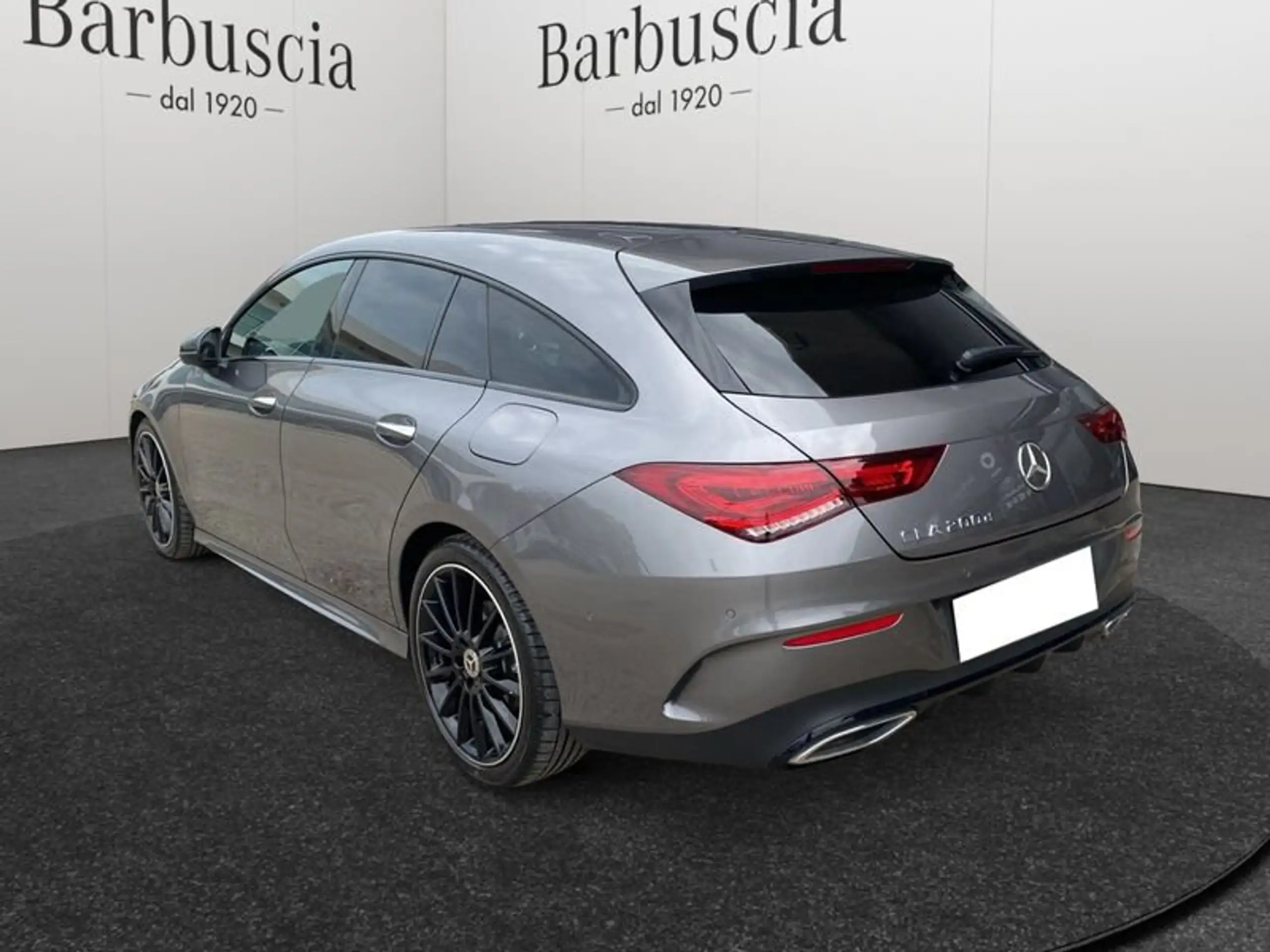 Mercedes-Benz - CLA 200