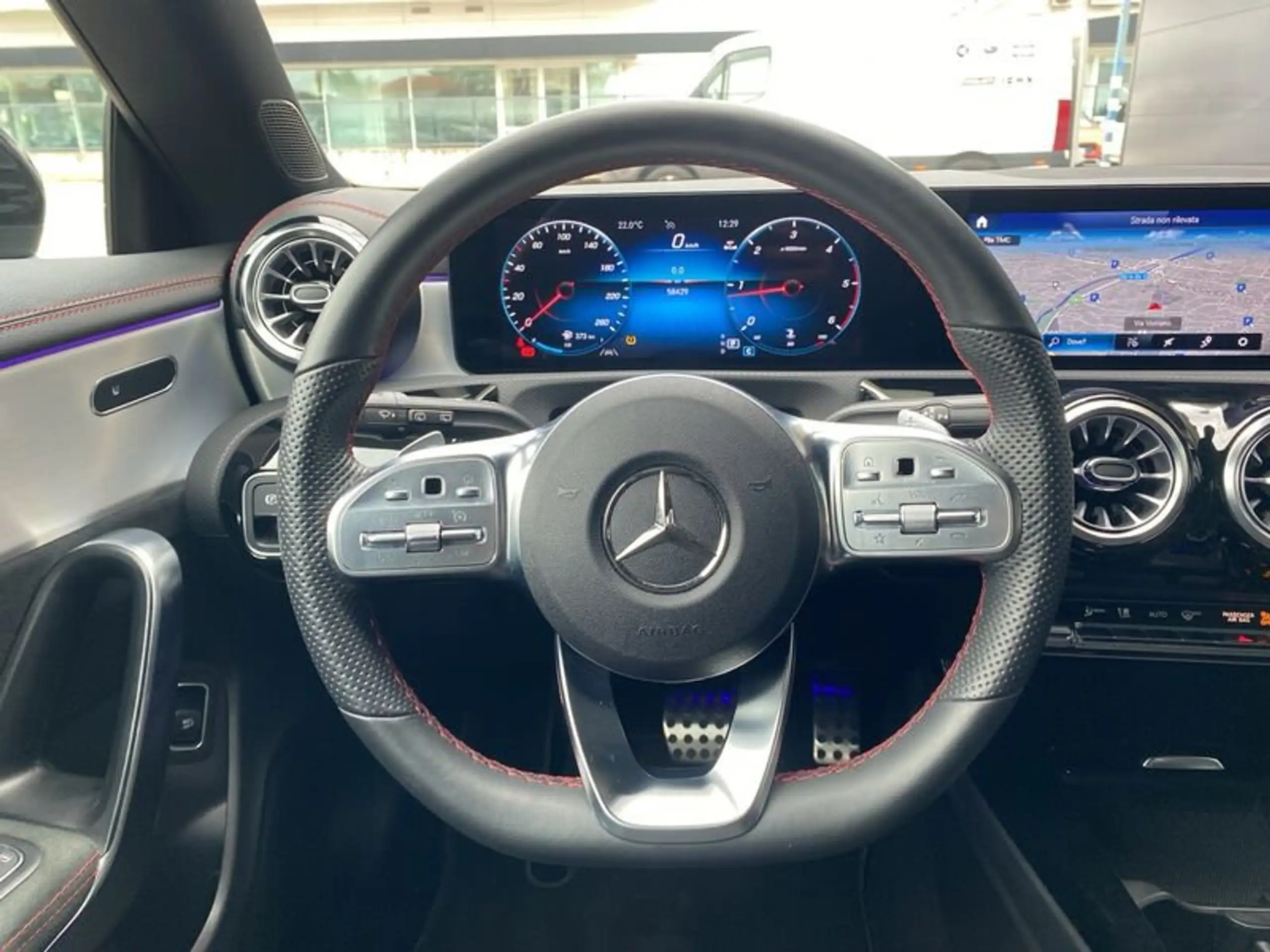 Mercedes-Benz - CLA 200