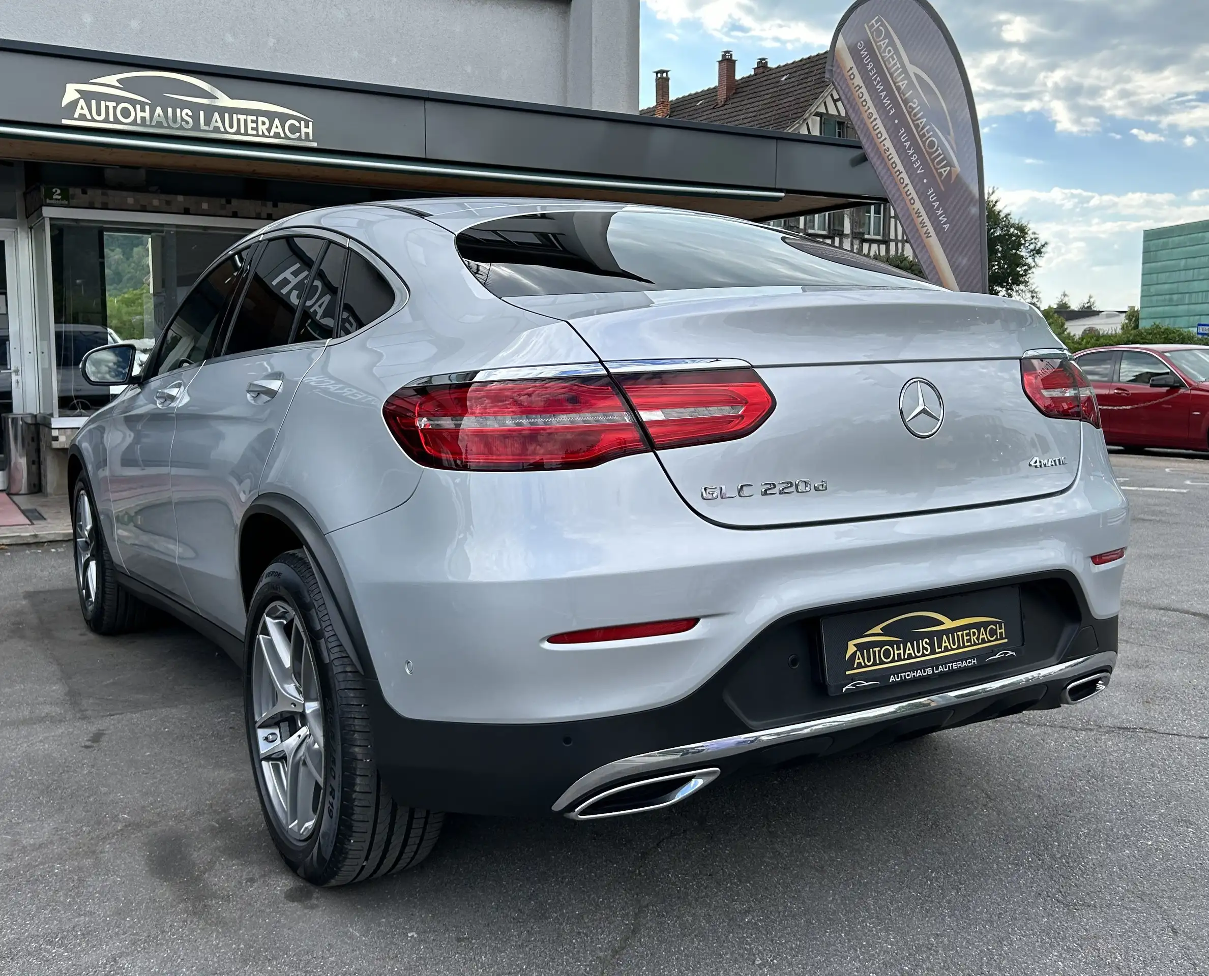 Mercedes-Benz - GLC 220