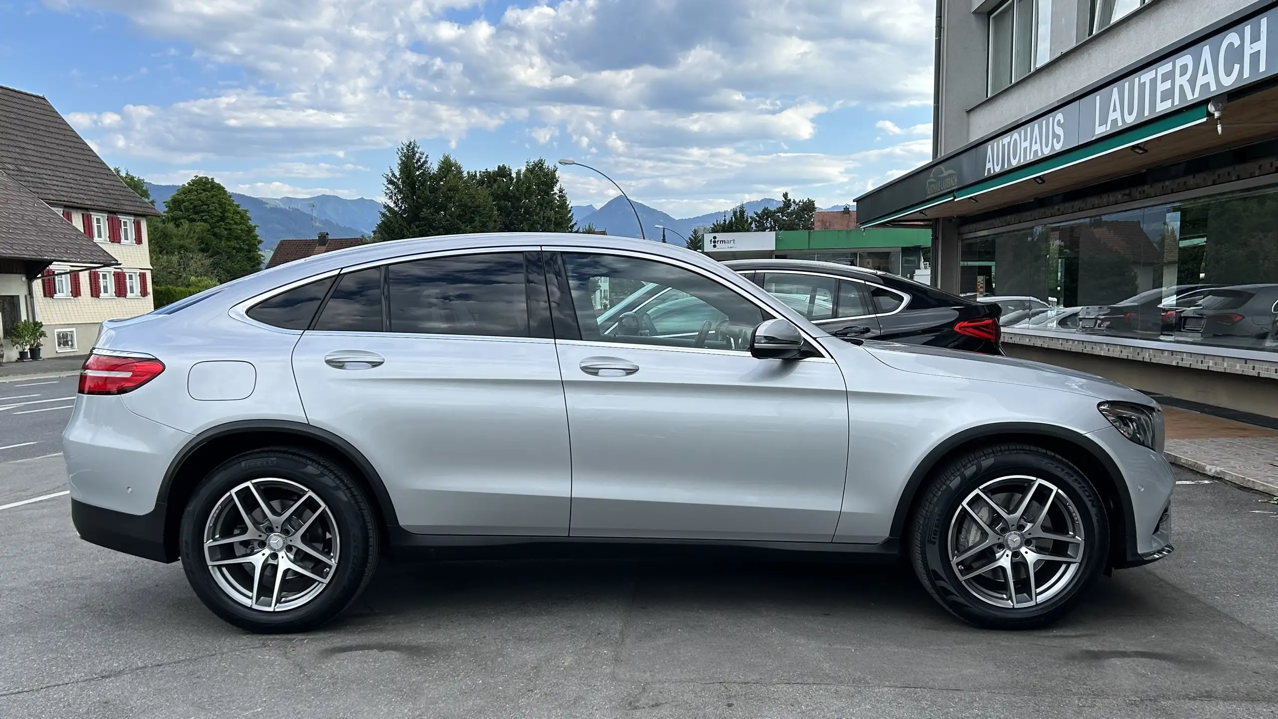 Mercedes-Benz - GLC 220