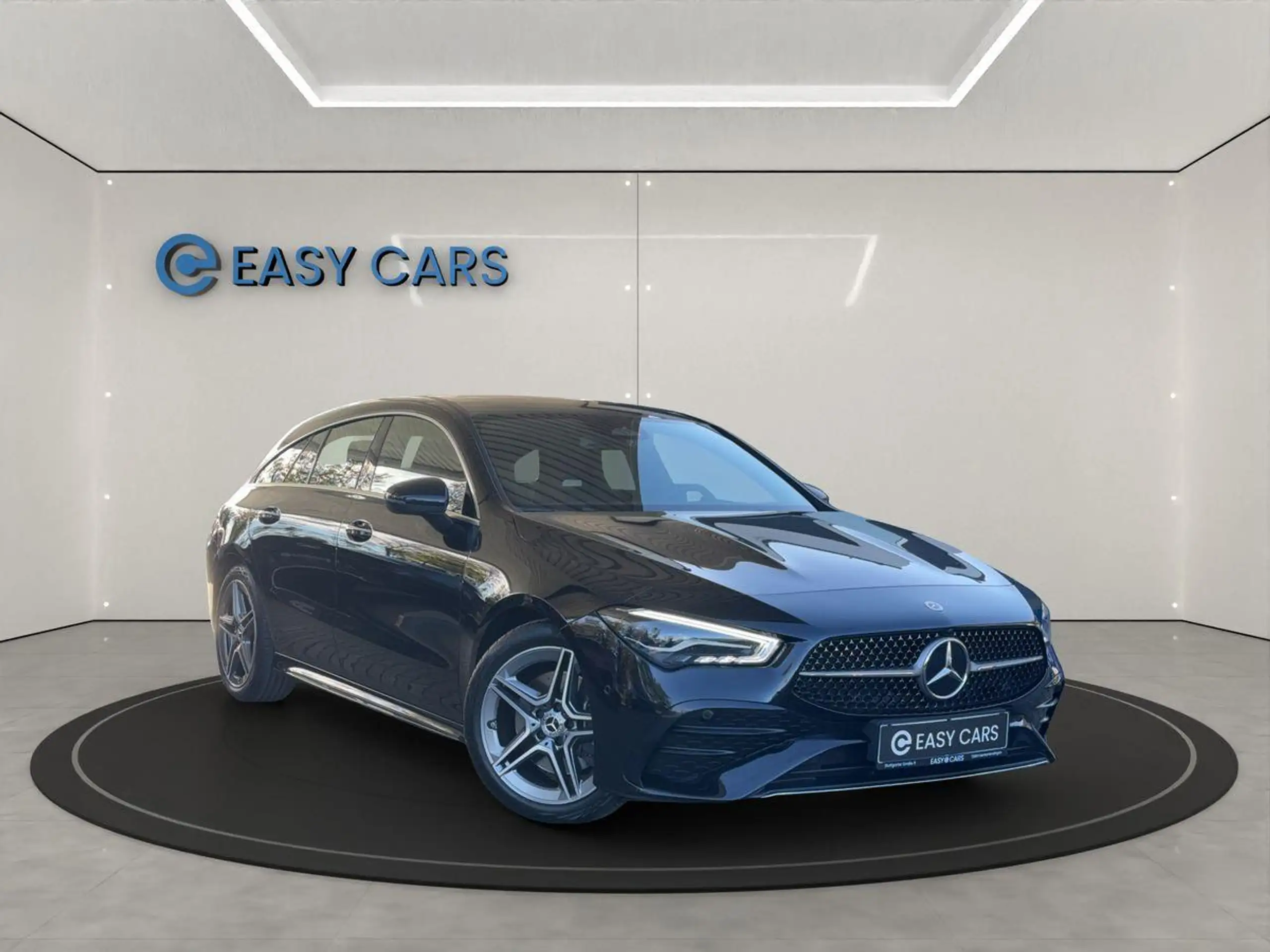 Mercedes-Benz - CLA 200