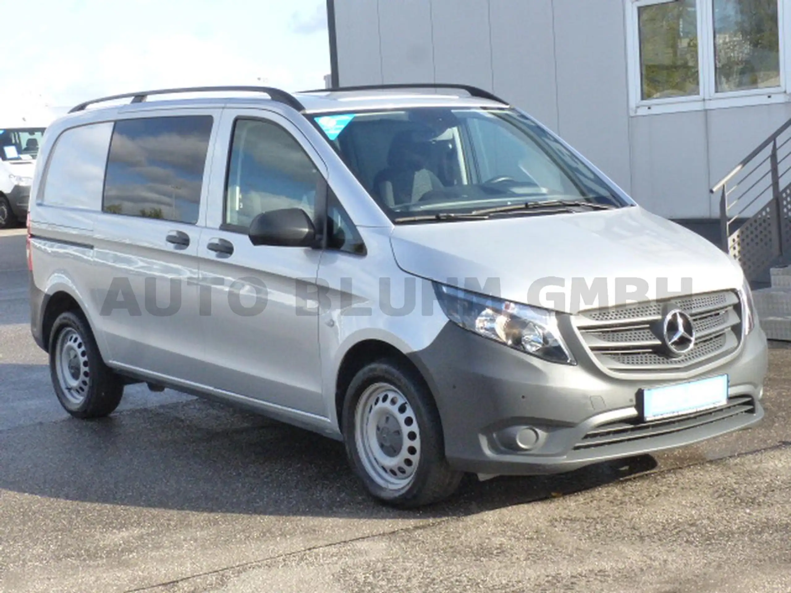 Mercedes-Benz - Vito