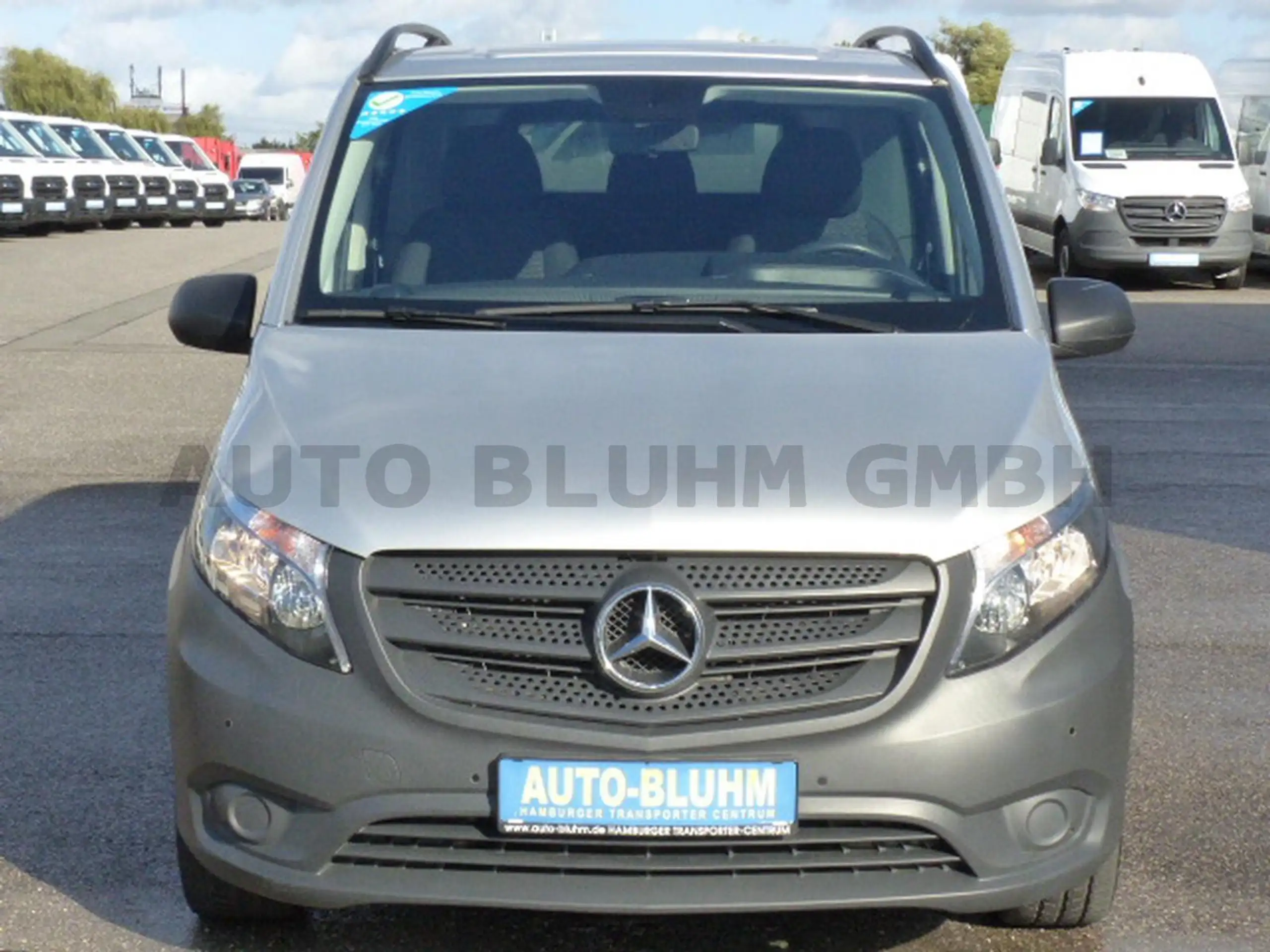 Mercedes-Benz - Vito