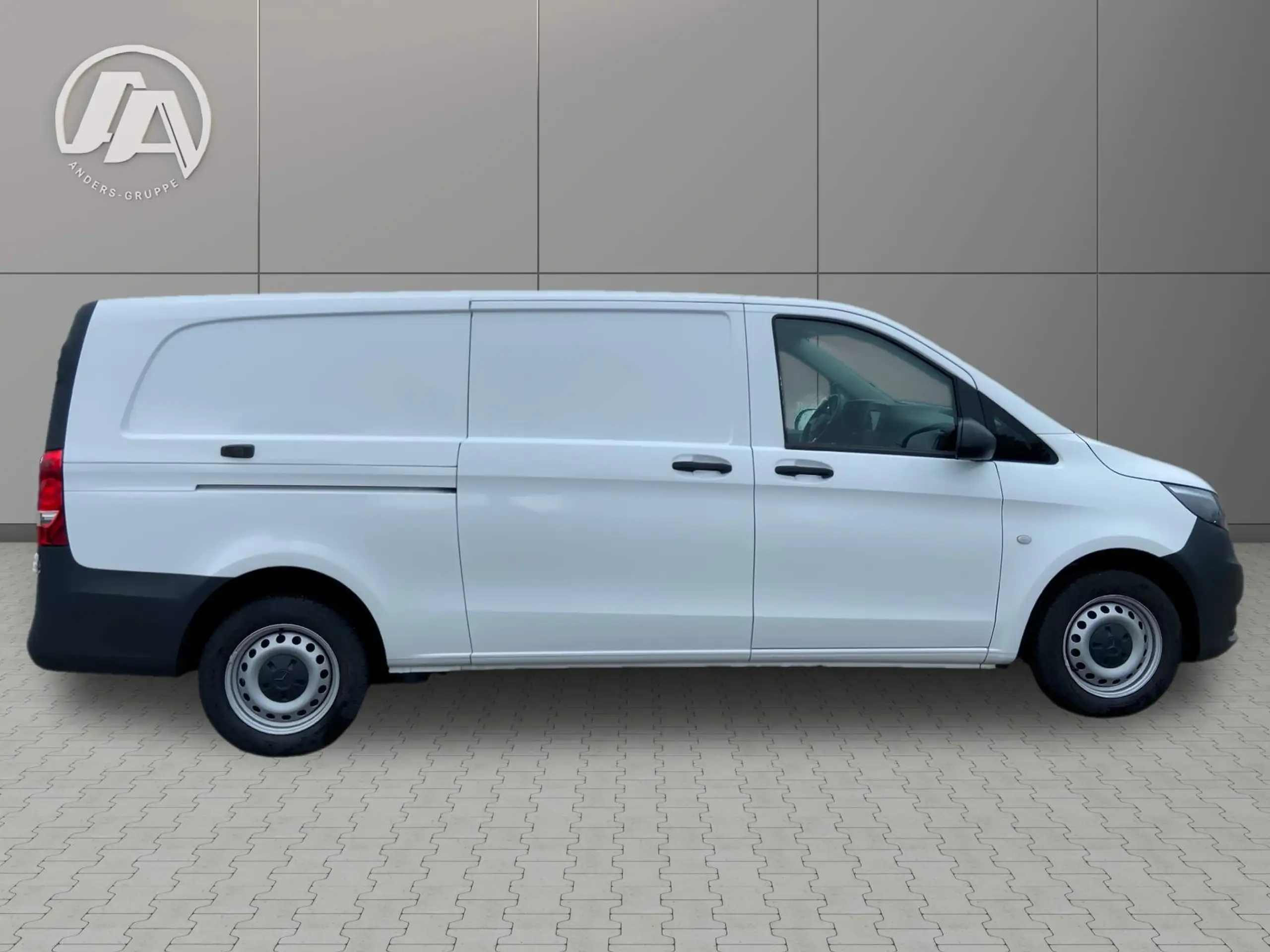 Mercedes-Benz - Vito