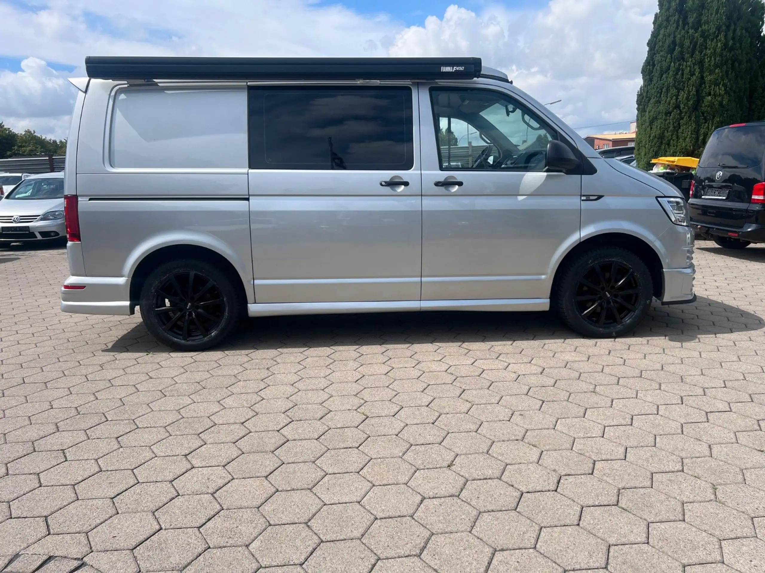 Volkswagen - T6 California