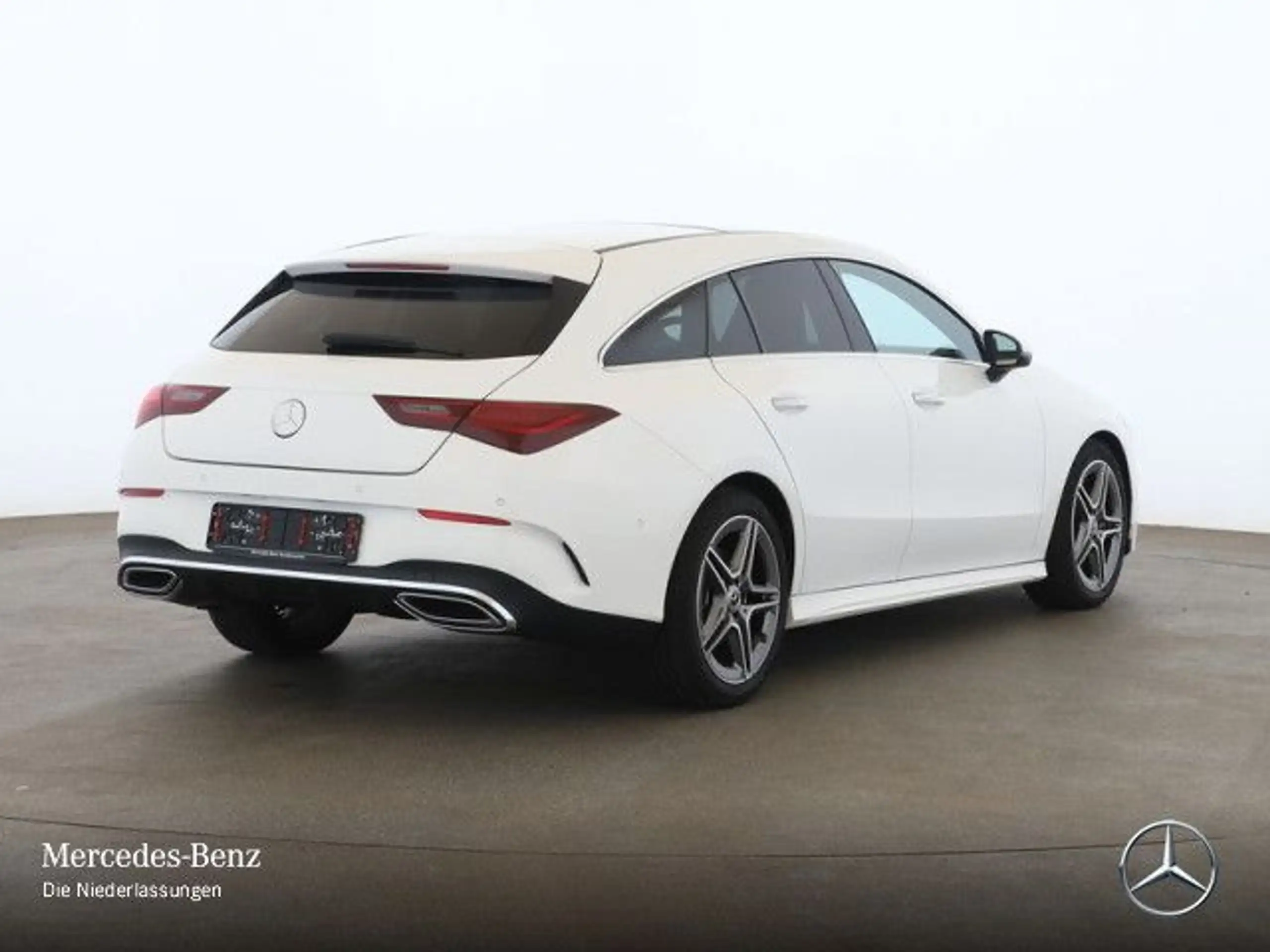 Mercedes-Benz - CLA 200