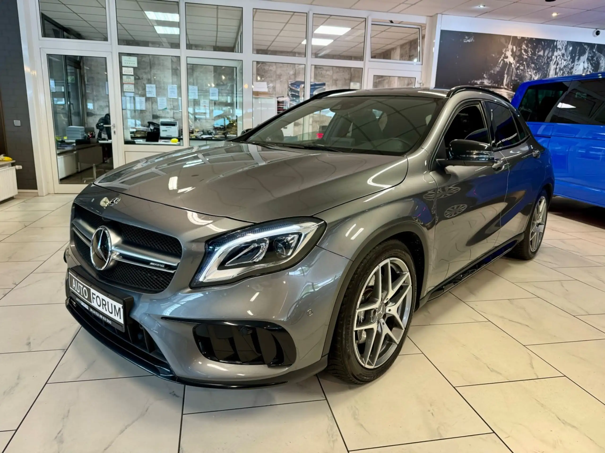 Mercedes-Benz - GLA 45 AMG