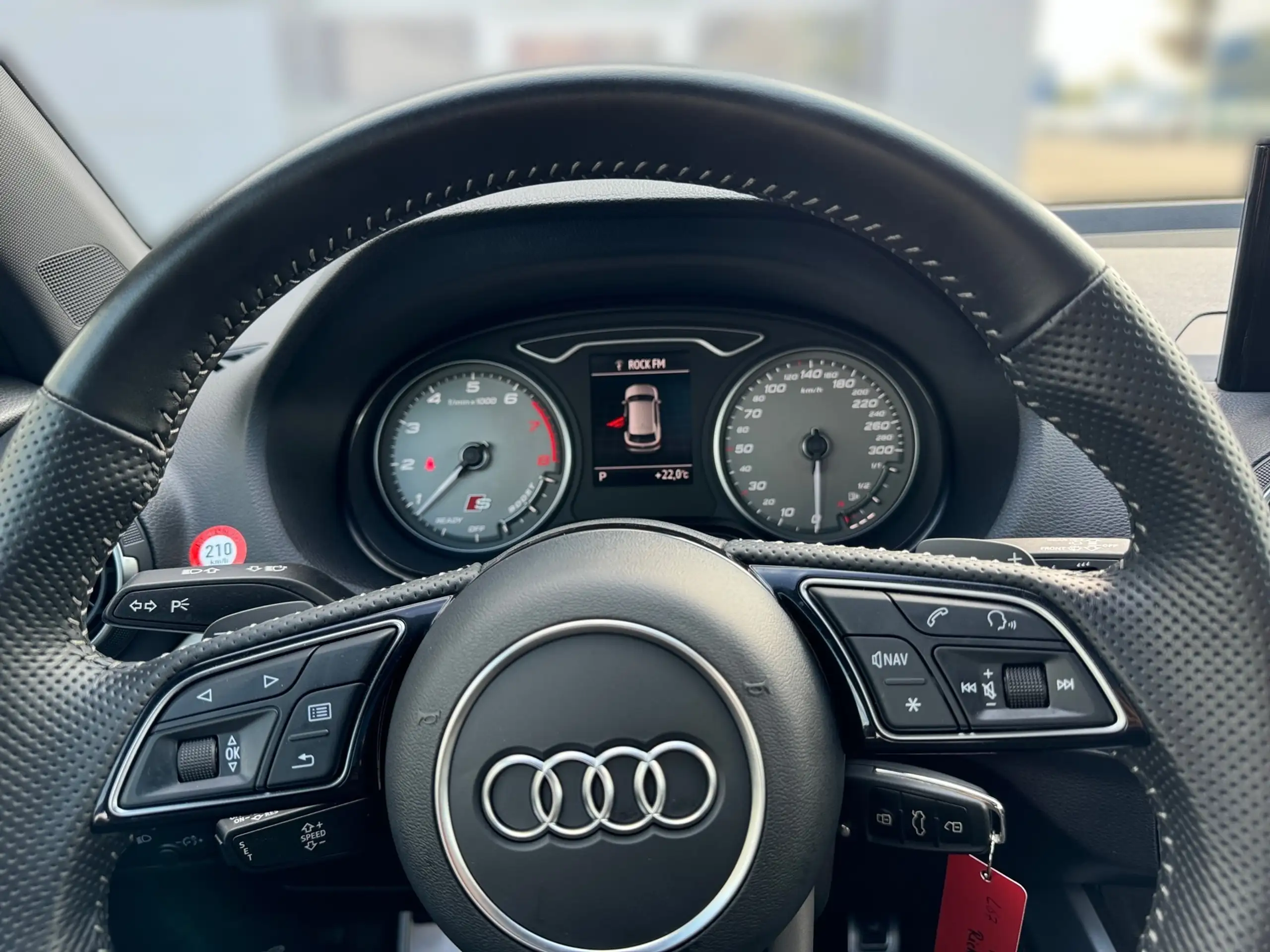 Audi - SQ2