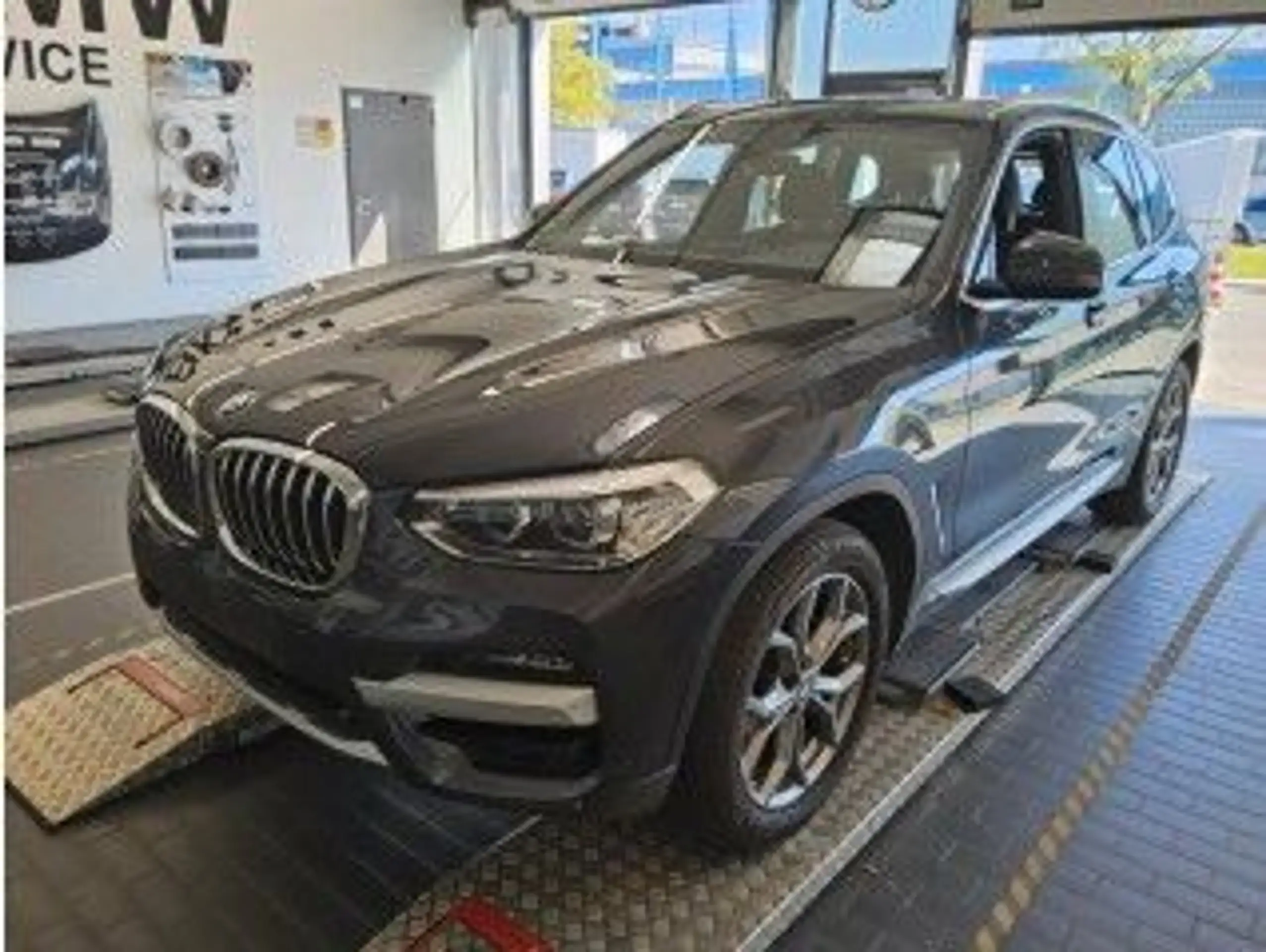 BMW - X3